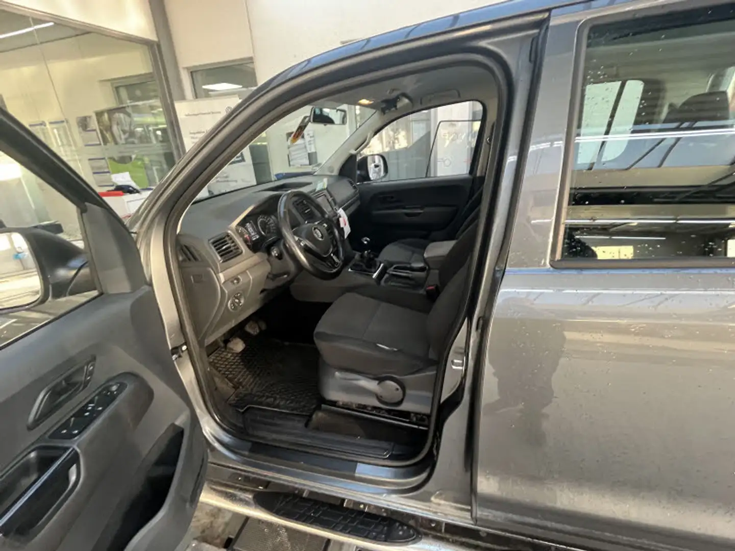 Volkswagen Amarok 3.0 TDI DC *Händl.Fhrzg* 4Motion SiHz AHK Grau - 2