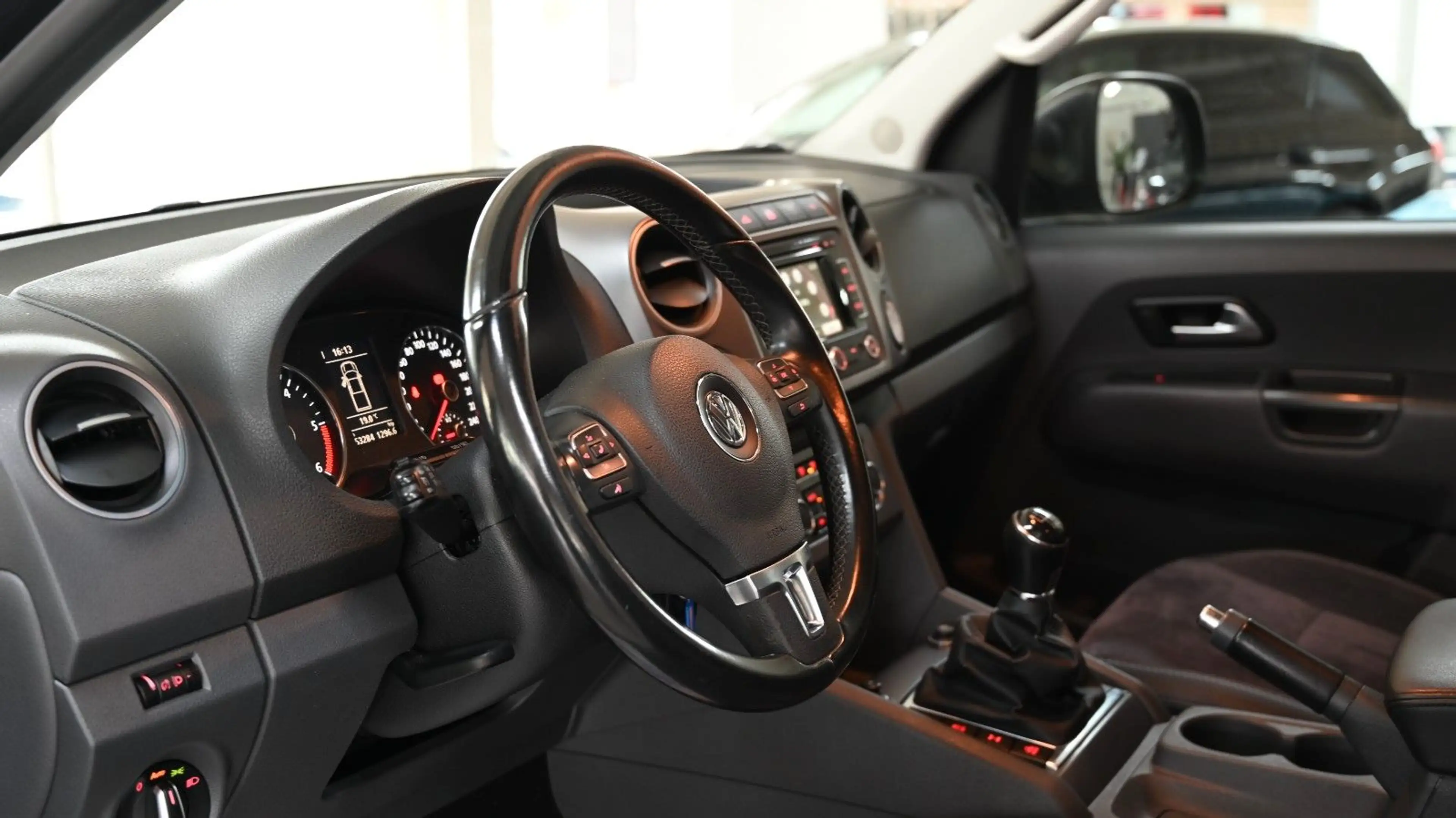 Volkswagen Amarok Dark Label DoubleCab *NAVI*TOP — photo 14