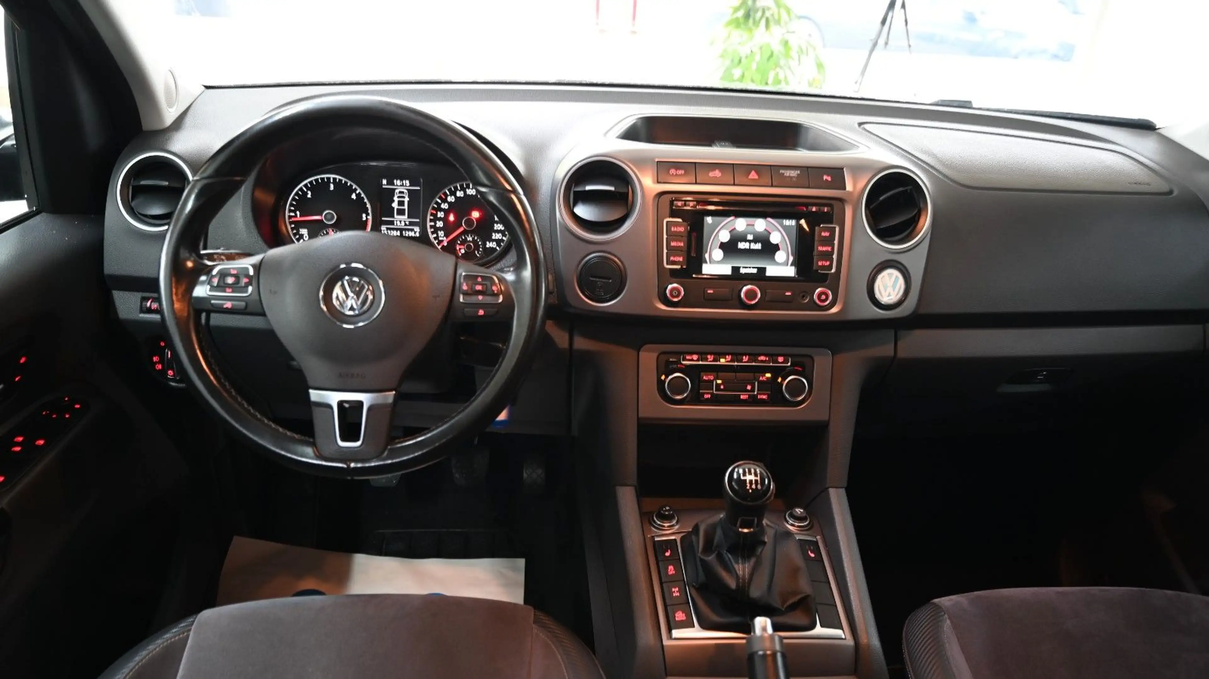 Volkswagen Amarok Dark Label DoubleCab *NAVI*TOP — photo 15