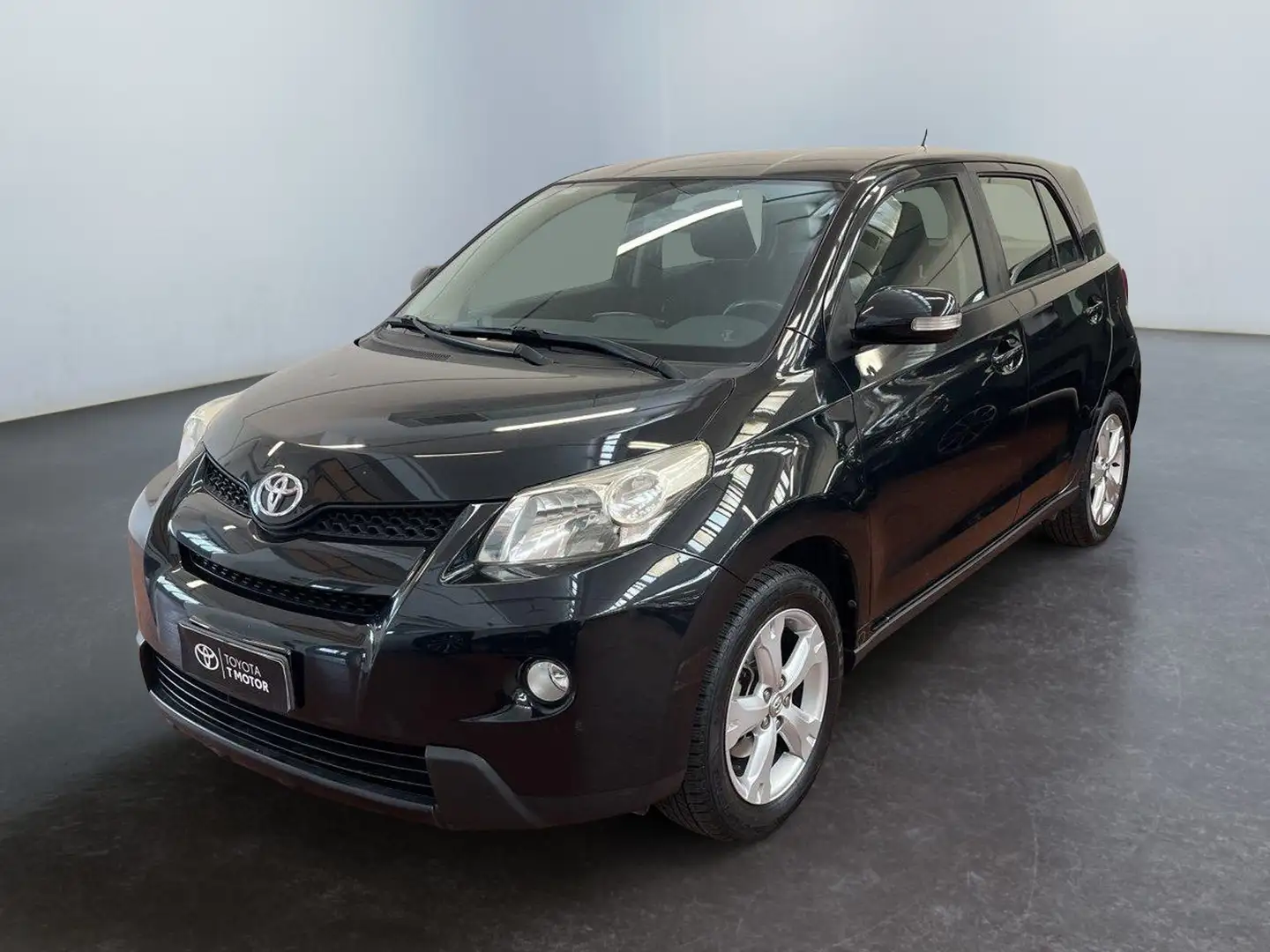Toyota Urban Cruiser Urban Cruiser 1.4 D-4D AWD Lounge X Negro - 1