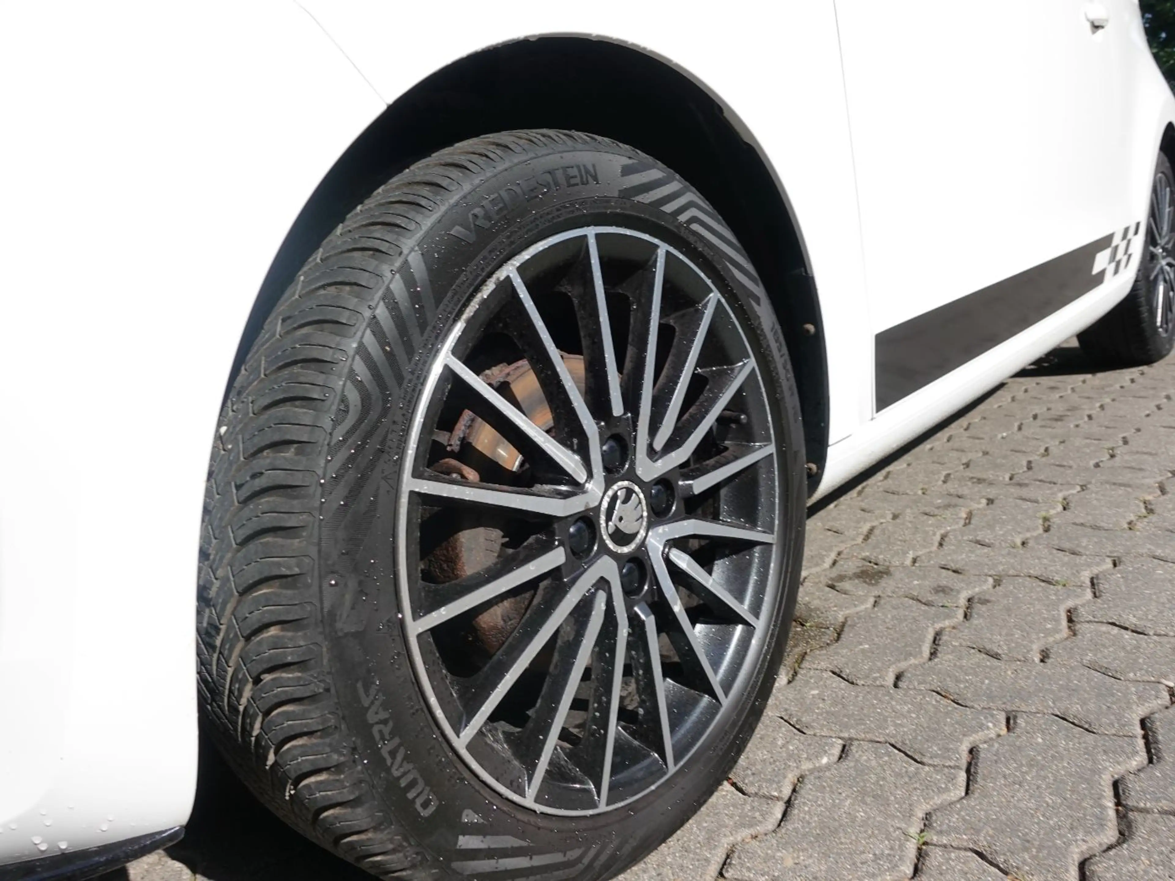 Skoda Citigo 1.0 Monte Carlo LM PDC SHZ Sportp. elSitz — photo 10