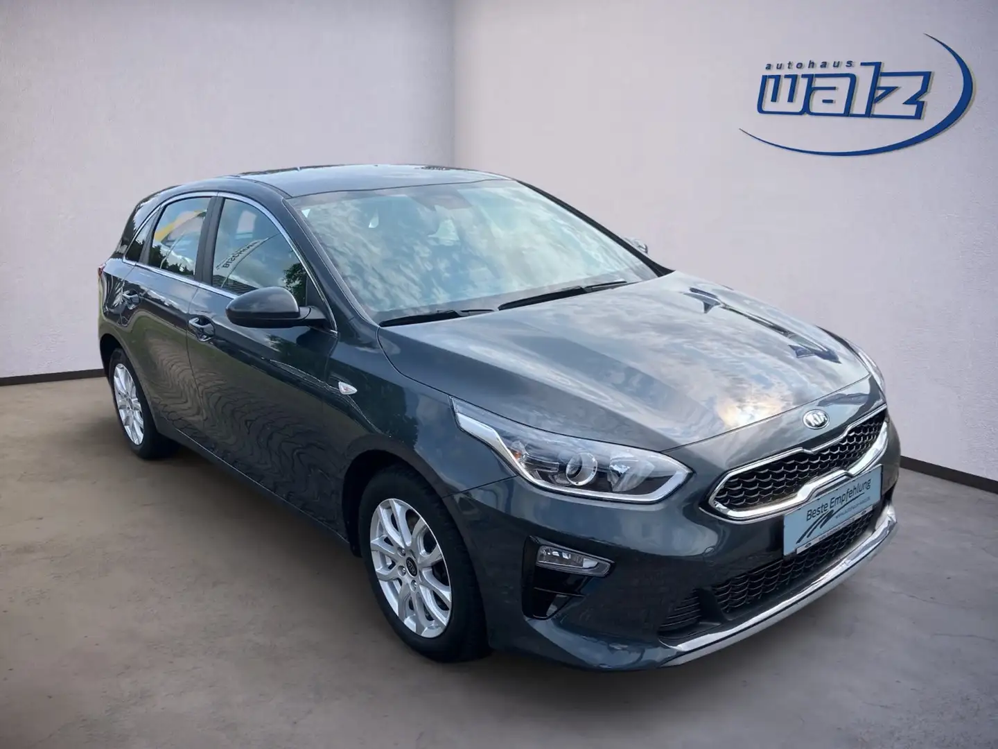 Kia Ceed / cee'd Ceed Kombi Vision 1.4 T-GDI Automatik Grau - 2