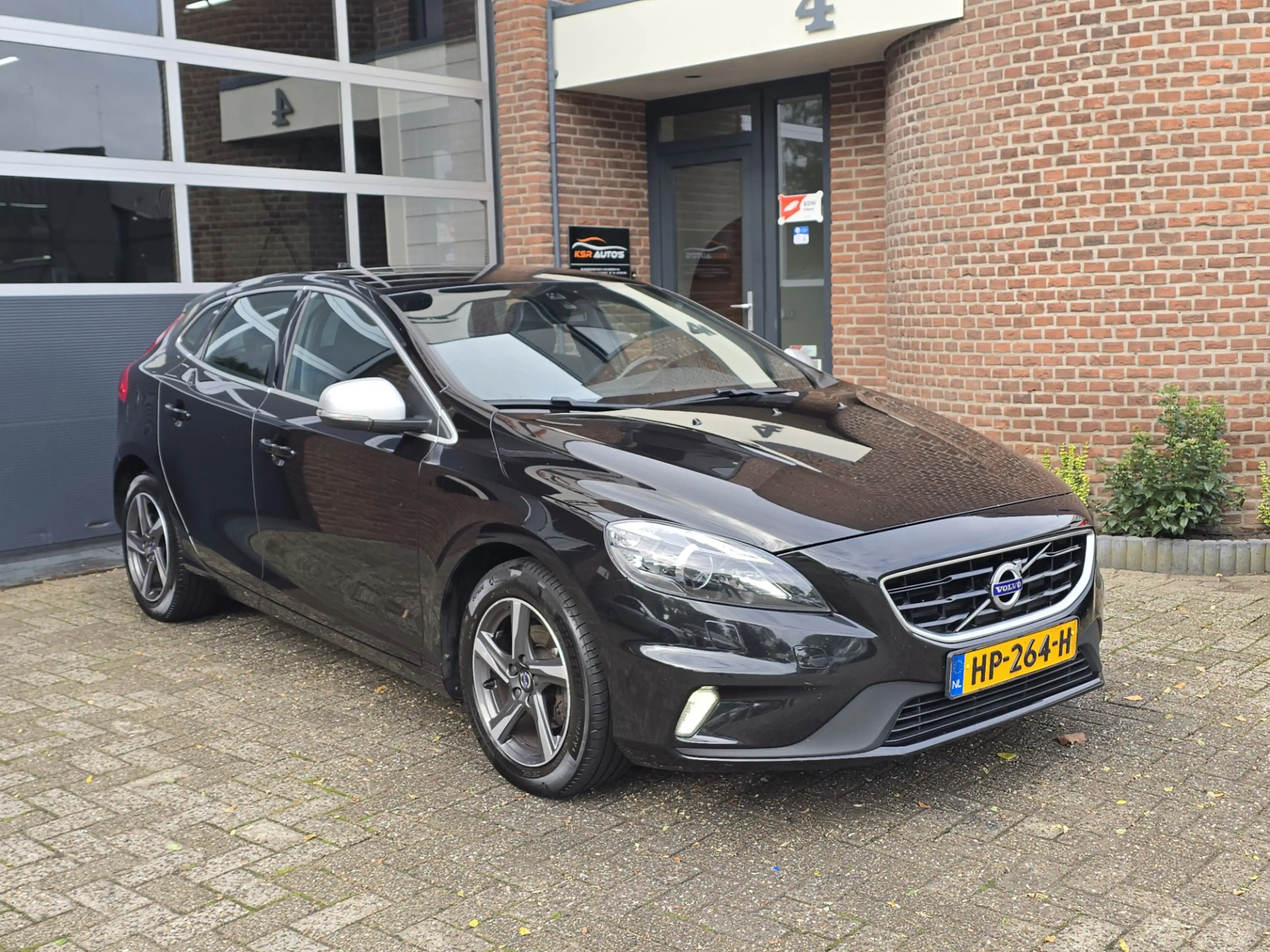 Volvo V40 2.0 D2 R-Design Business