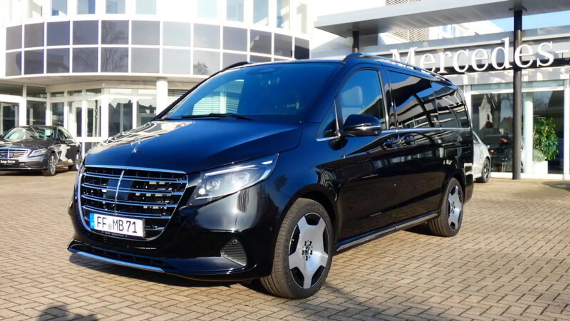Mercedes-Benz V 300 V 300 d 4MATIC EXCLUSIVE Lang Basic/Navi/Autom. Schwarz - 2
