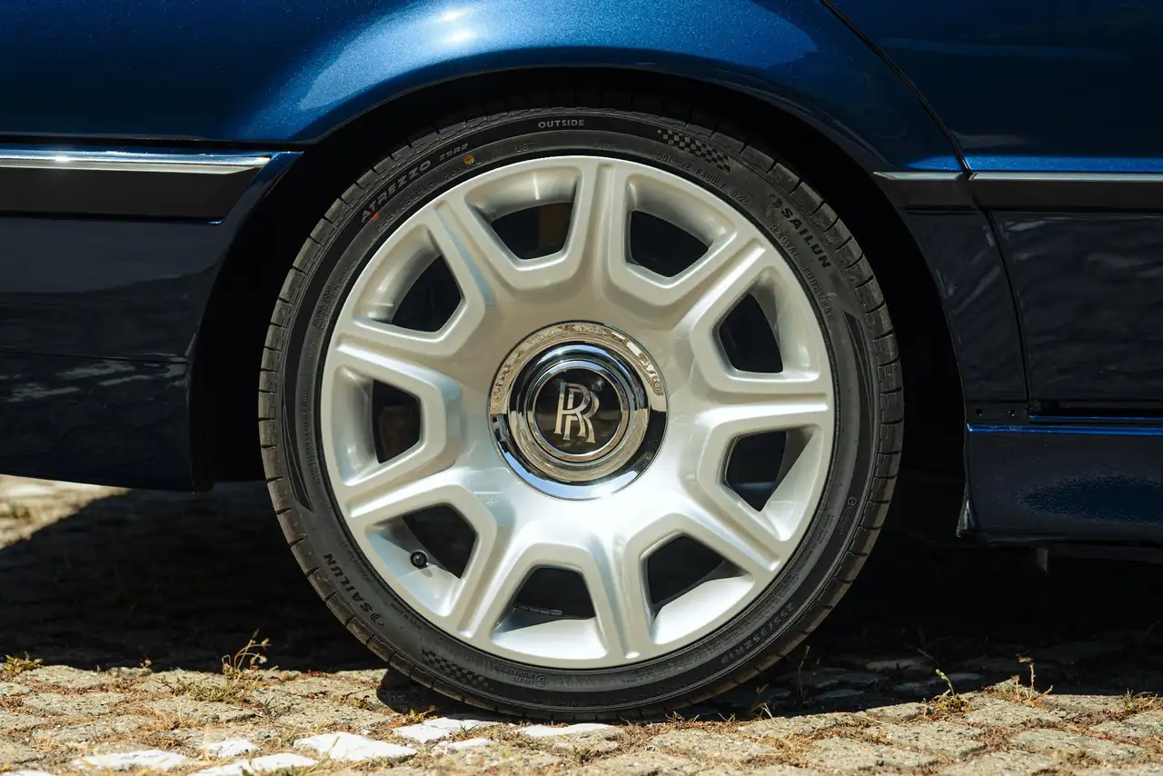BMW 750iA, foto 9