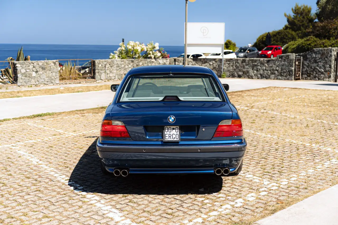 BMW 750iA, foto 10