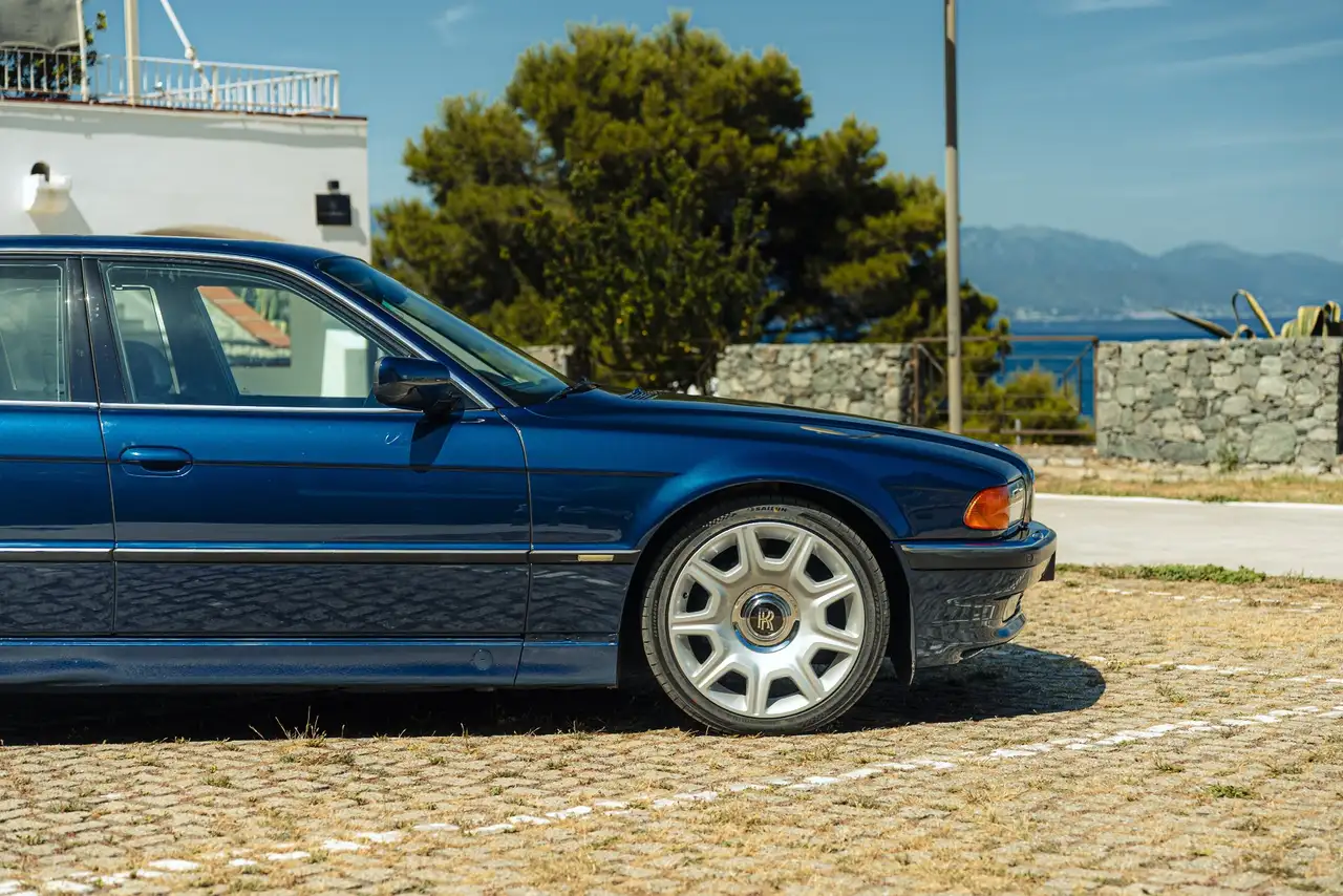 BMW 750iA, foto 7