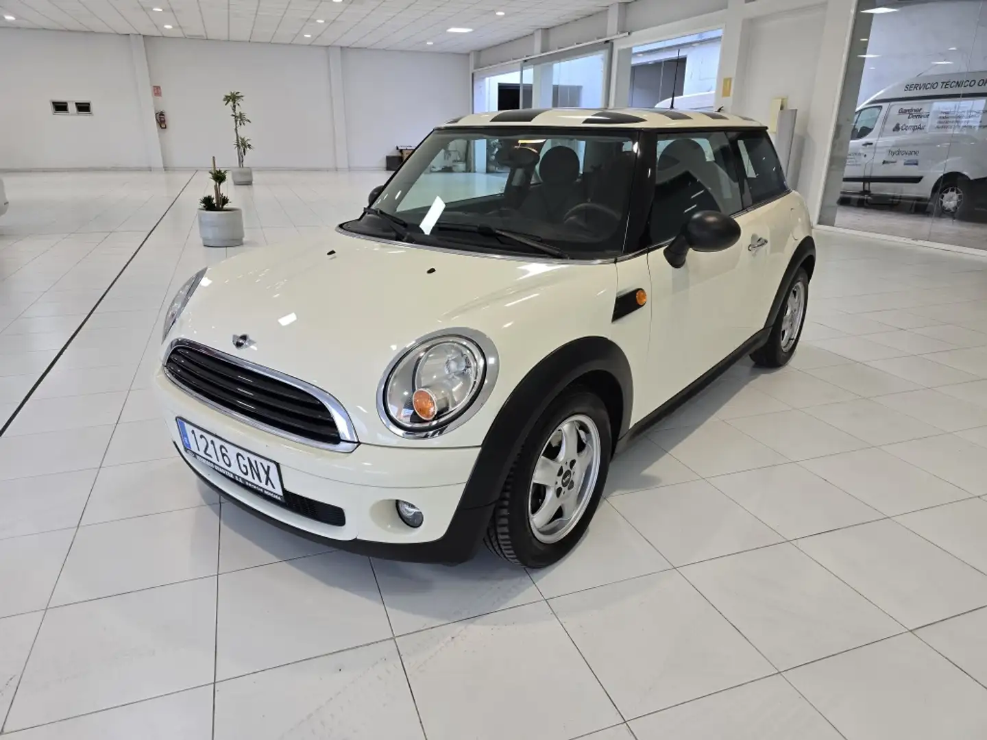 MINI One 75 Blanc - 1