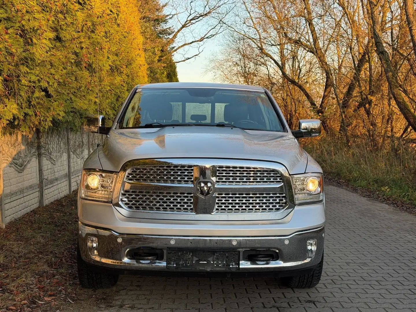 Dodge RAM 5,7 LARAMIE CREWCAB LONGBED 4x4 EU GAS LPG Silber - 2