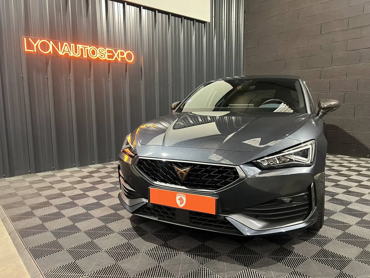 CUPRA Leon 2.0 TSI 300ch VZ Cup DSG7 Grau - 2