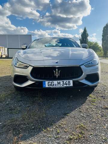 Imagine Maserati Ghibli GranSport