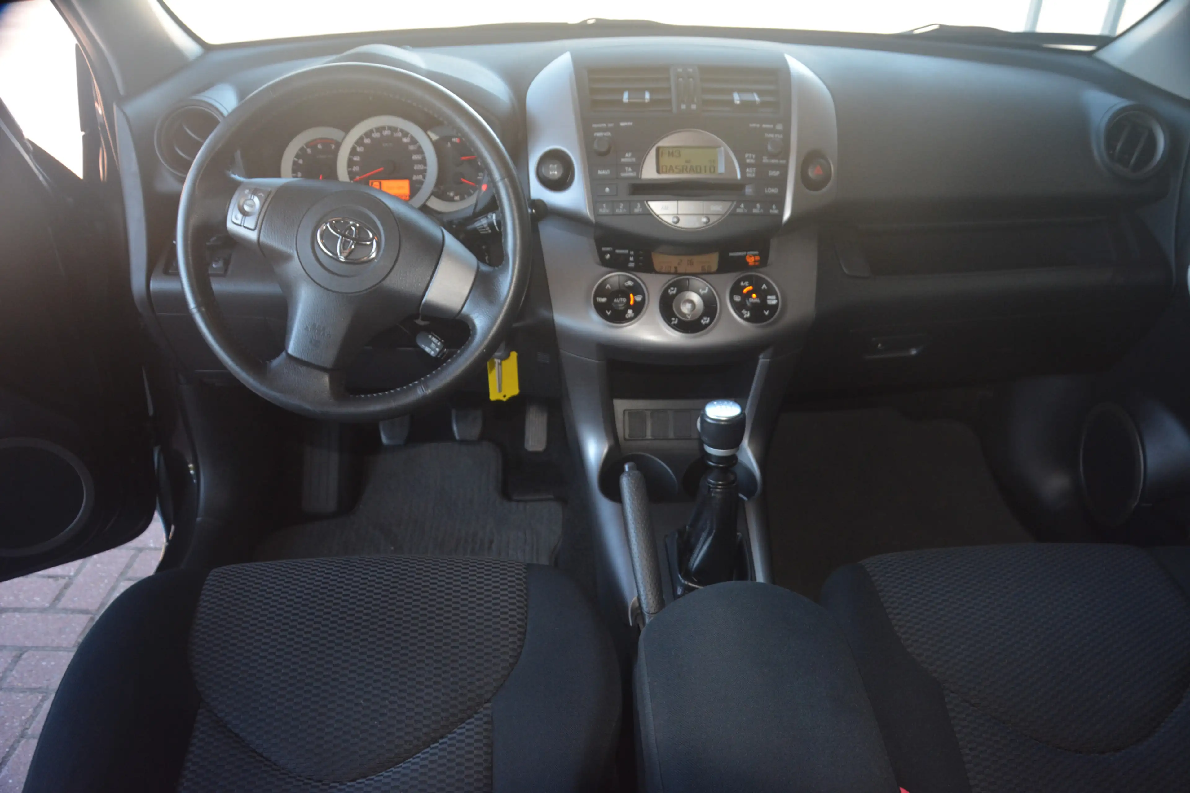Toyota RAV 4 2.2 D4D Linea Sol 1e eigenaar 150899 NAP dealerond — photo 2