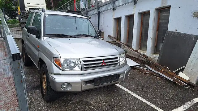 Mitsubishi Pajero Pinin 1,8 VERMITTLUNGSVERKAUF ohne Garantie ode...