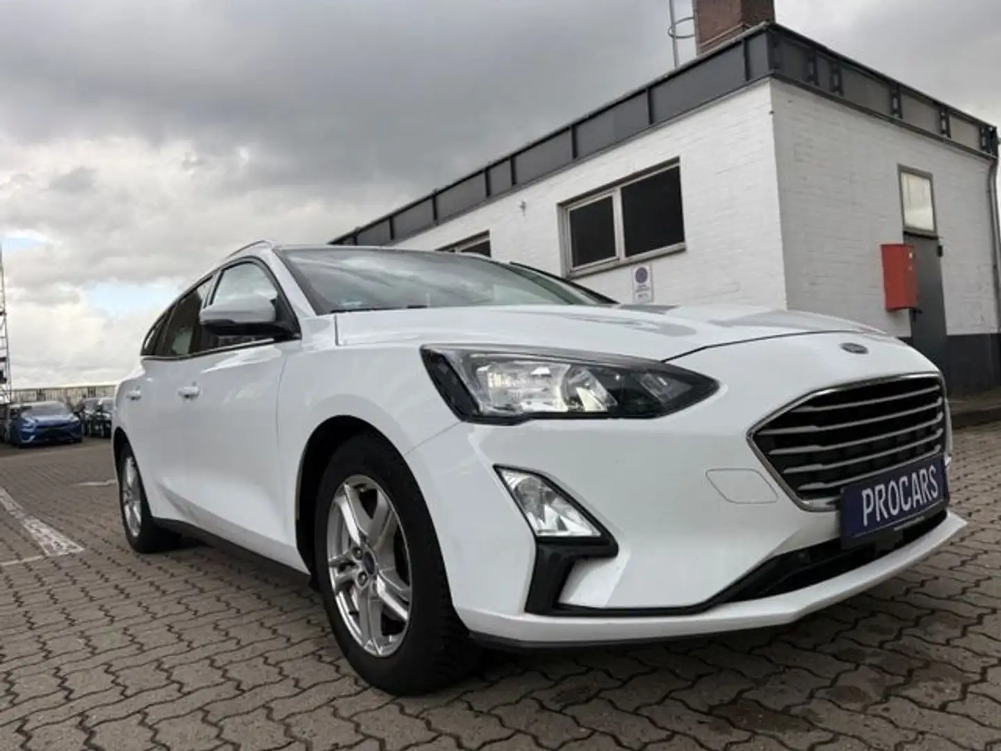 Ford Focus Turnier C&C 1.0 *NAVI*LED*PDC*SPURH*EU6D Blanco - 1