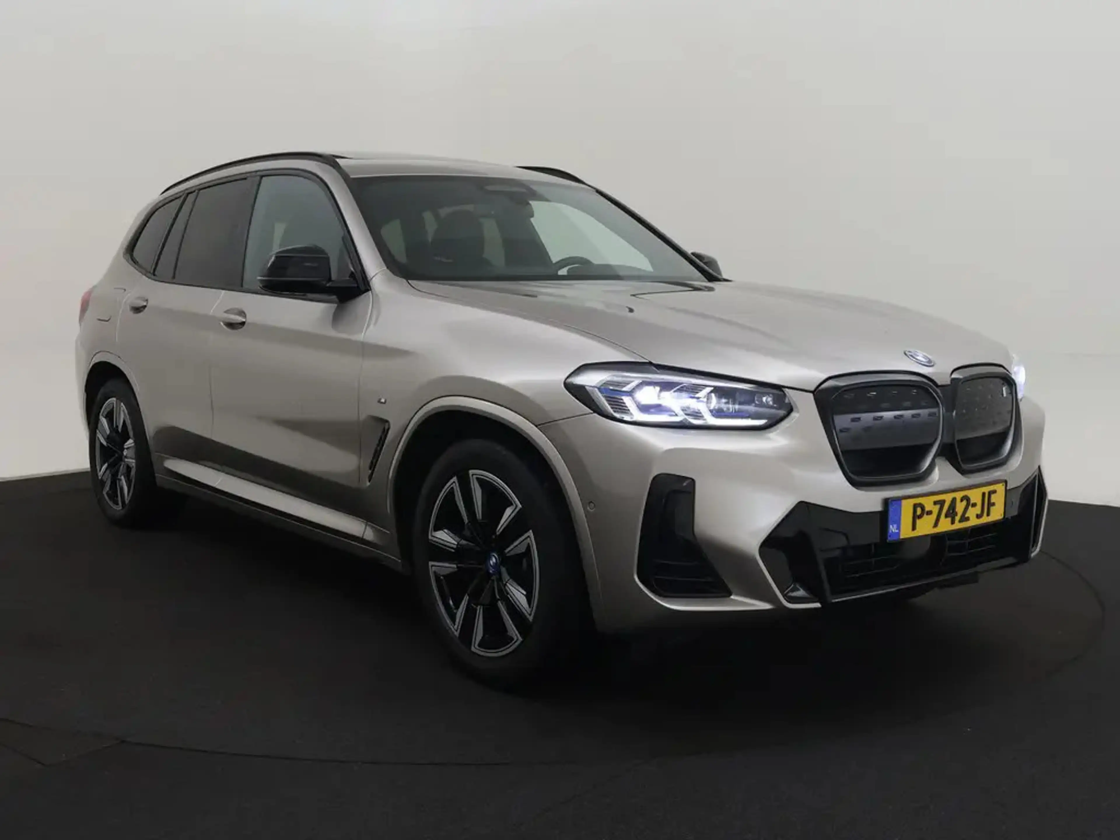 BMW iX3 Executive 80 kWh M-Sport | Laser-LED | Leder | Pan — photo 2
