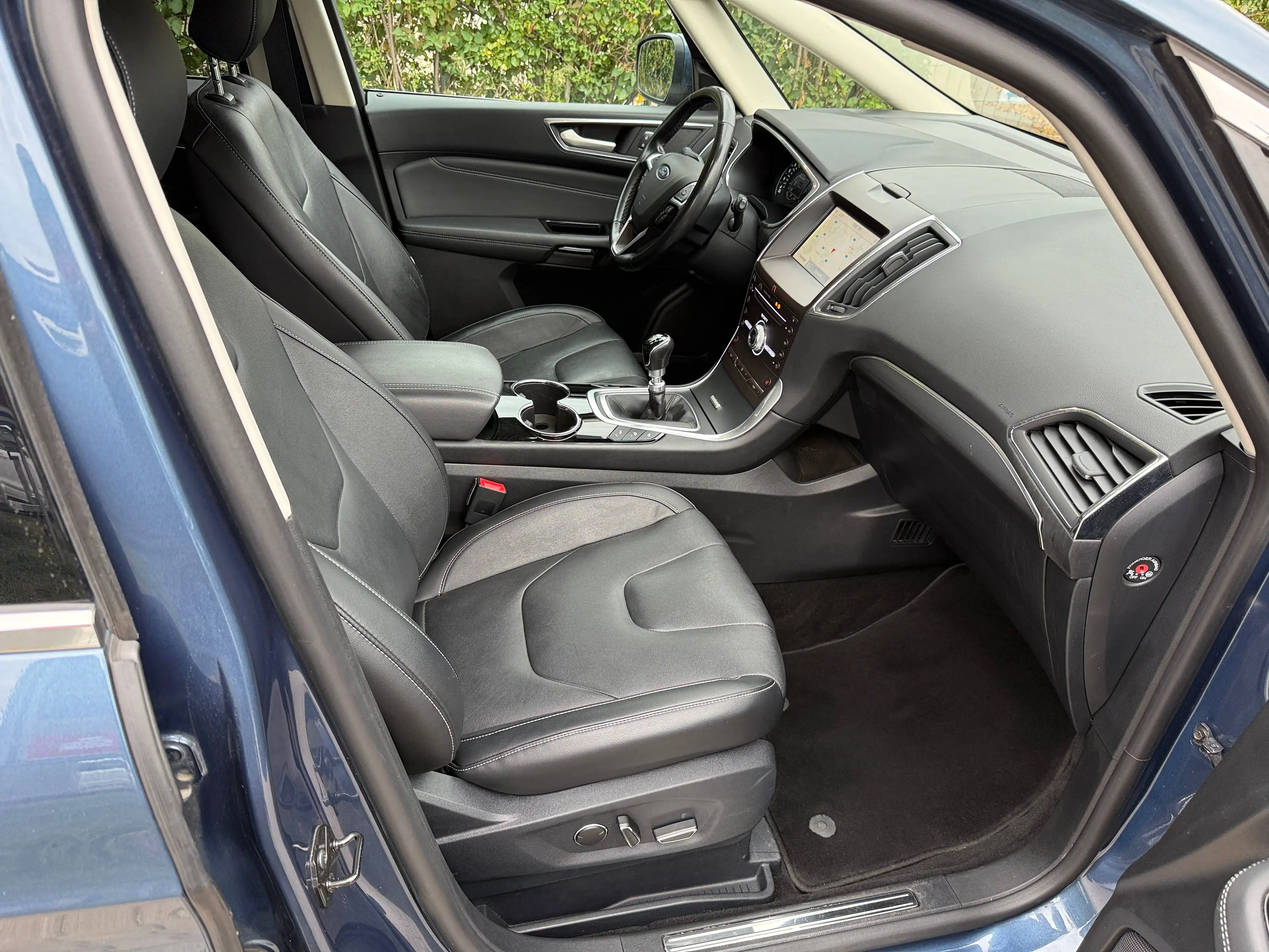 Ford S-Max Titanium — photo 13