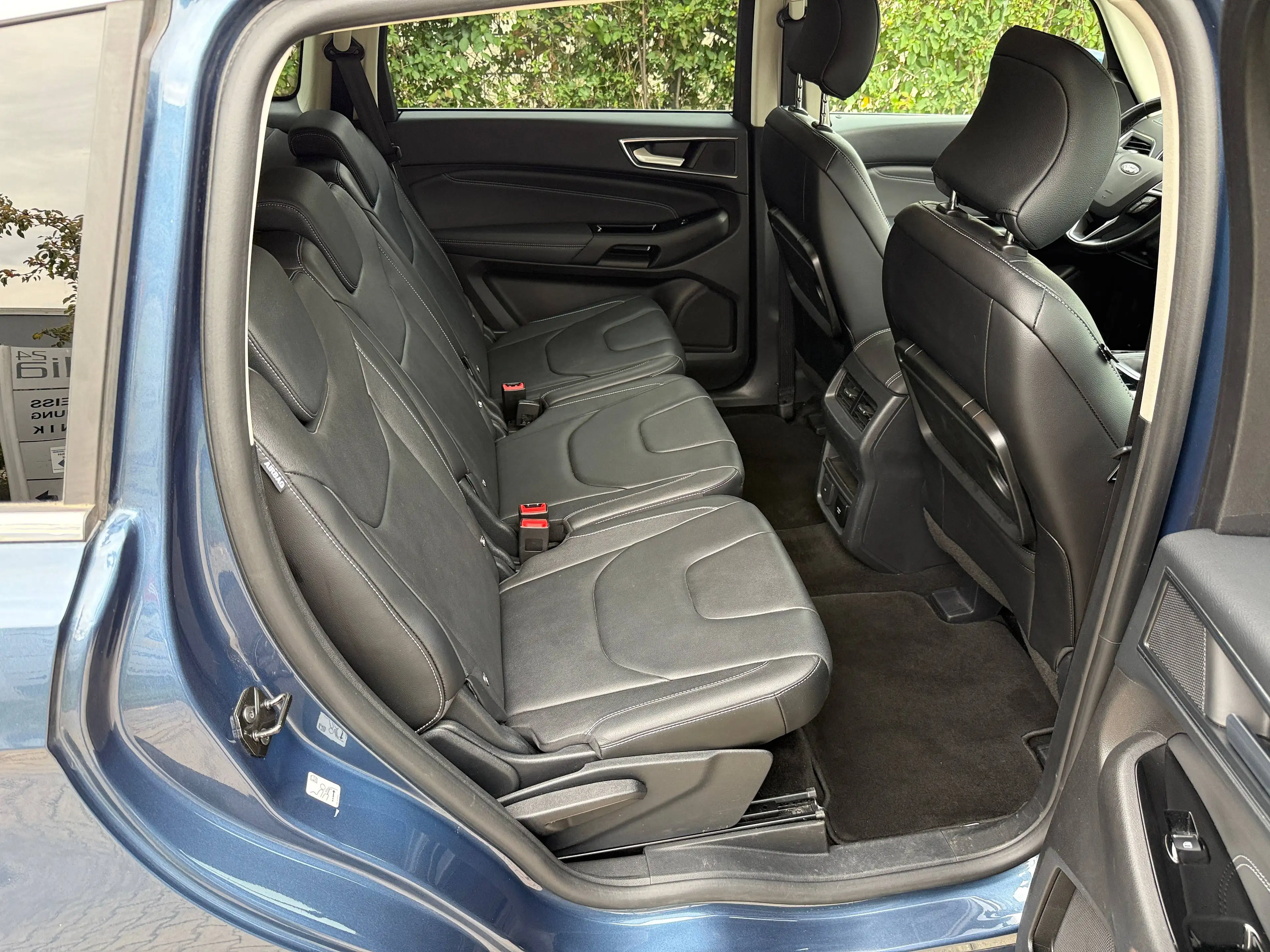 Ford S-Max Titanium — photo 14