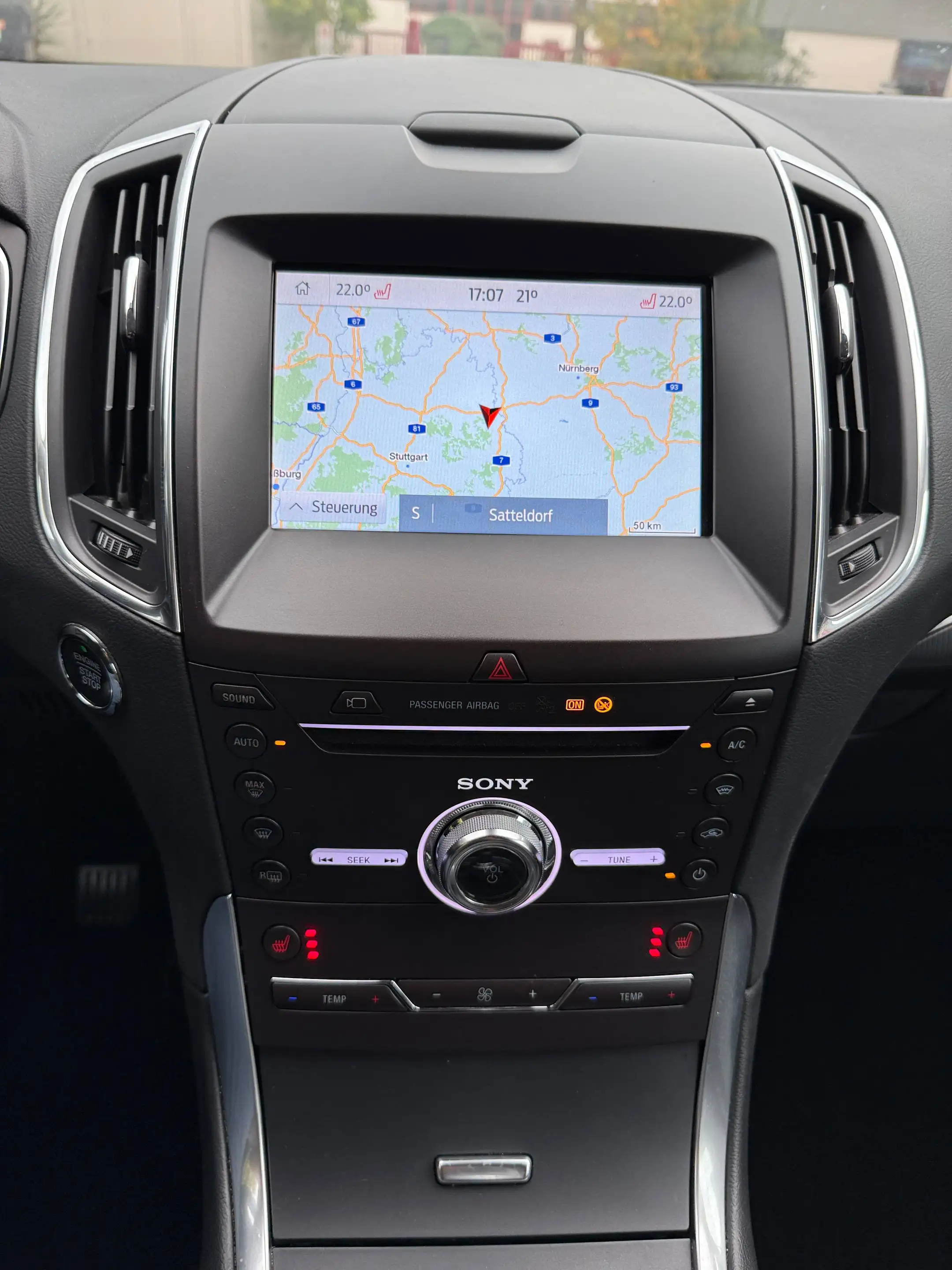 Ford S-Max Titanium — photo 9