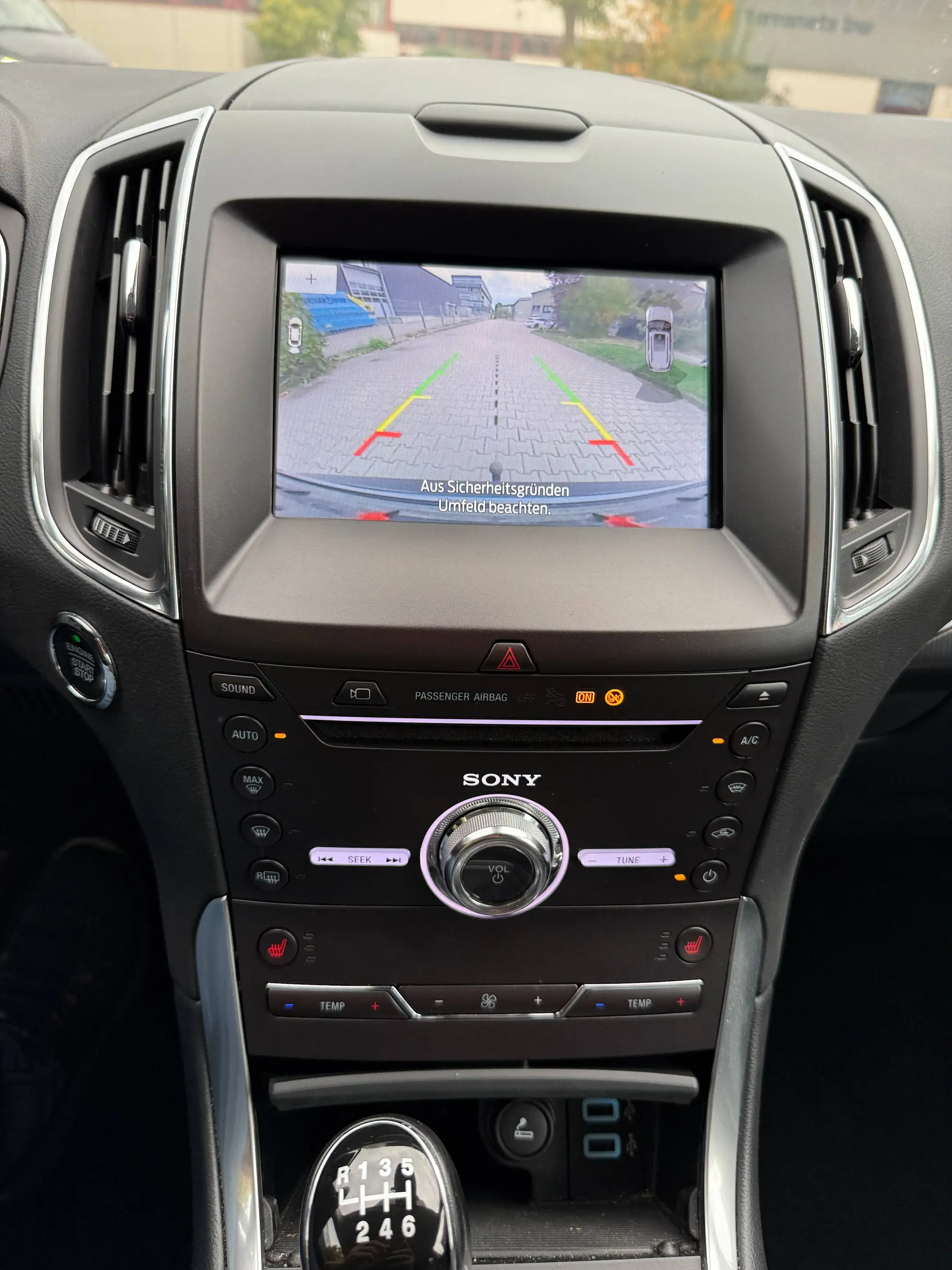 Ford S-Max Titanium — photo 8