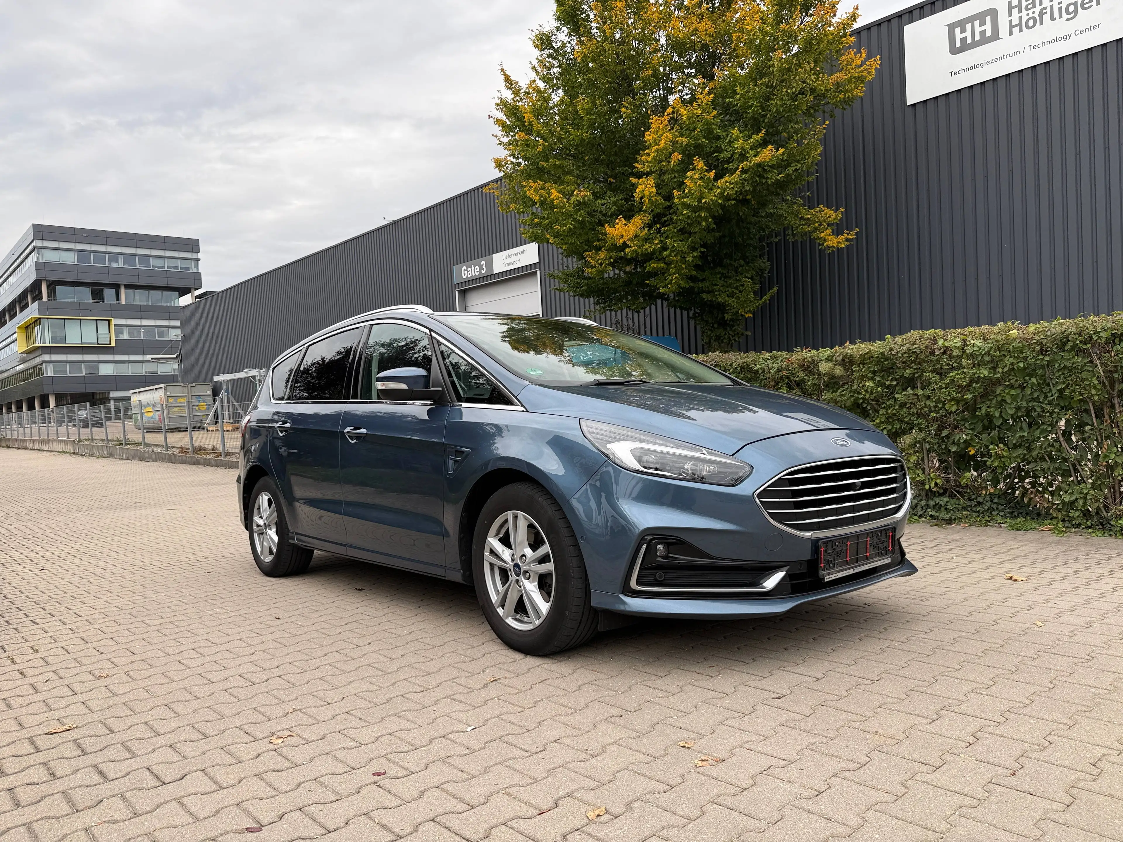 Ford S-Max Titanium — photo 3