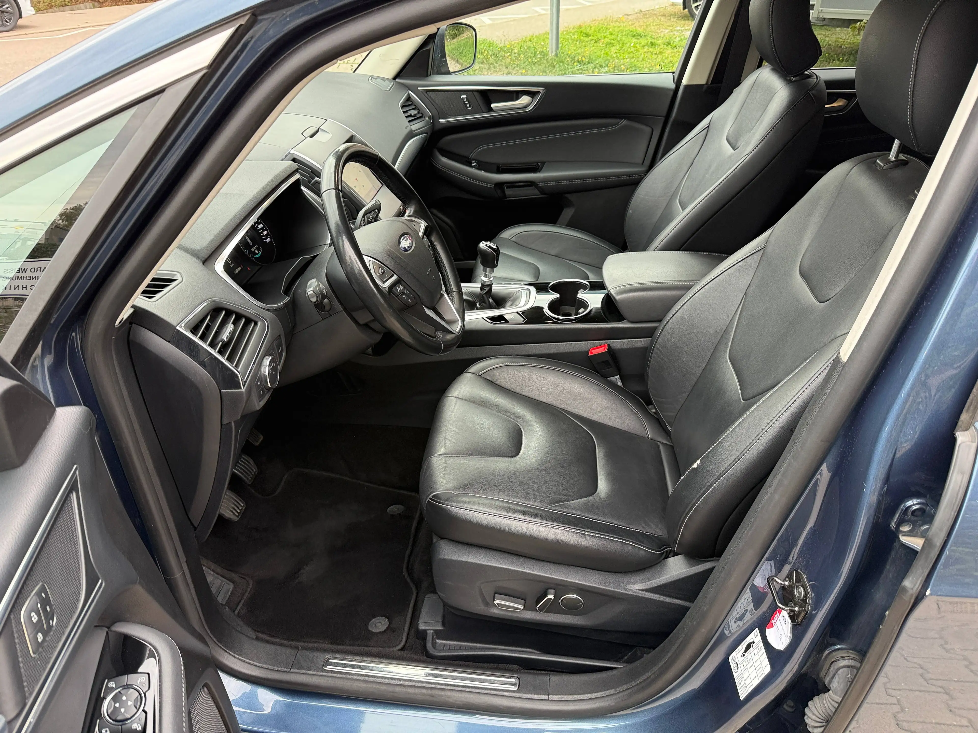 Ford S-Max Titanium — photo 10