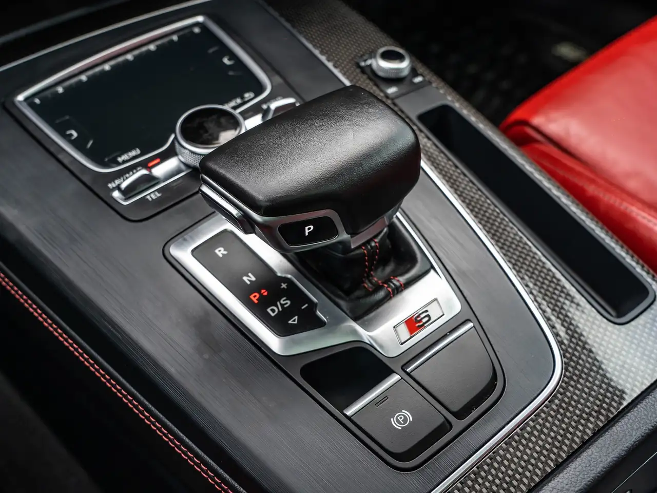Audi SQ5 снимка Audi SQ5