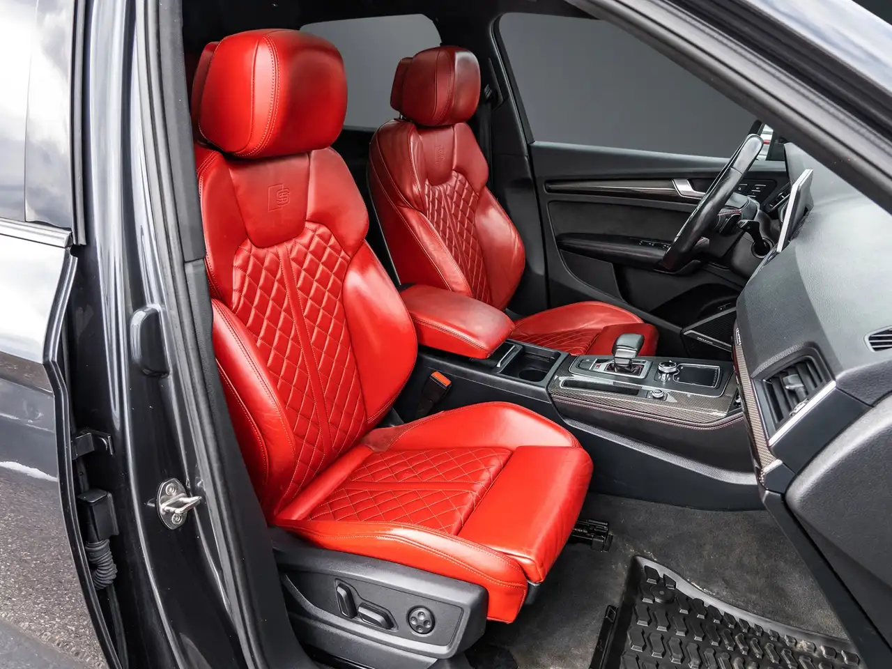 Audi SQ5 снимка Audi SQ5