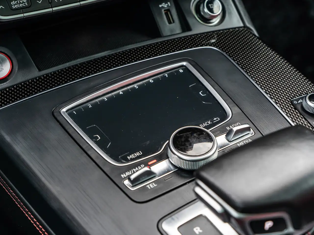 Audi SQ5 снимка Audi SQ5
