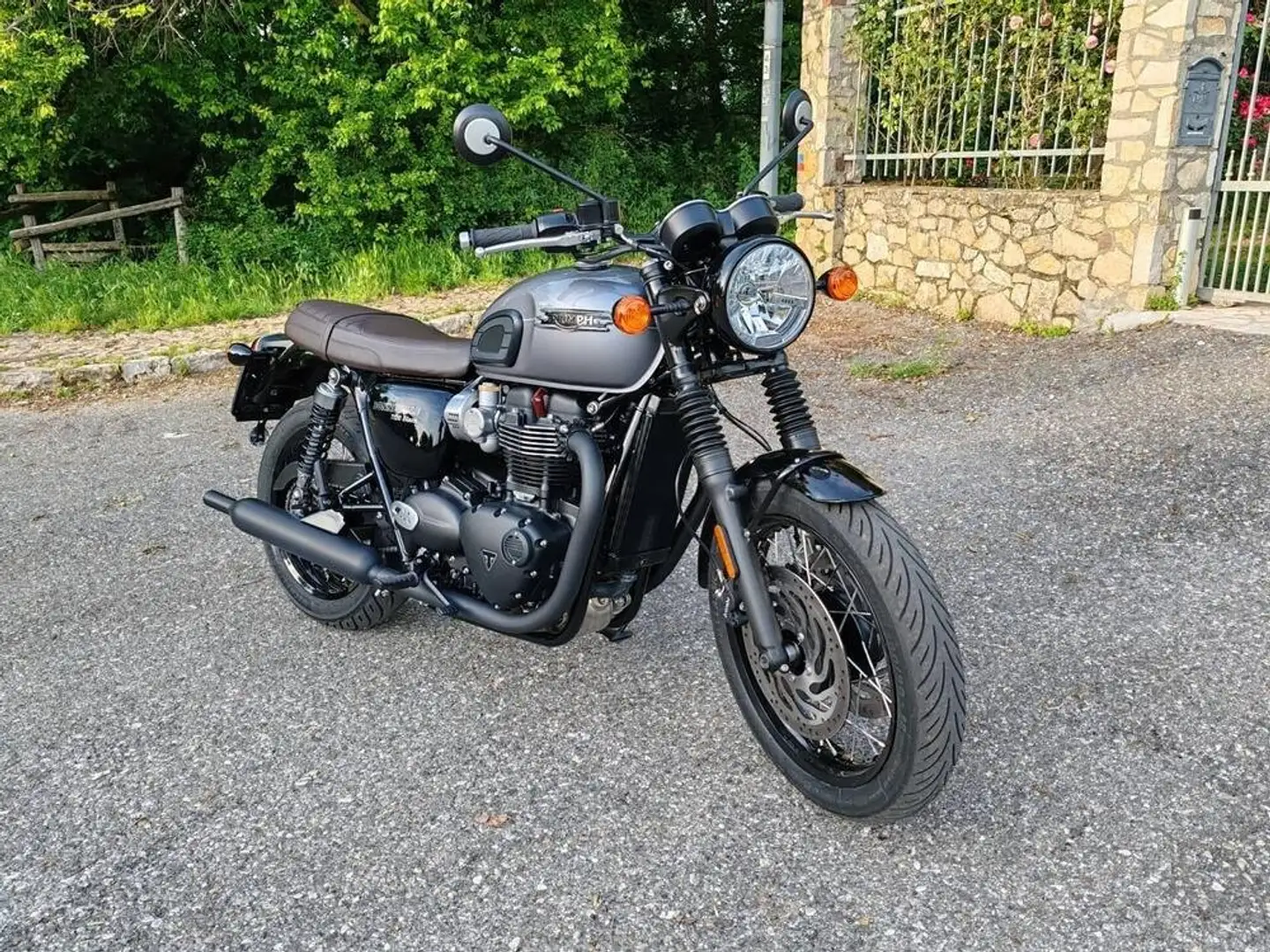 Triumph Bonneville T120 Grijs - 1