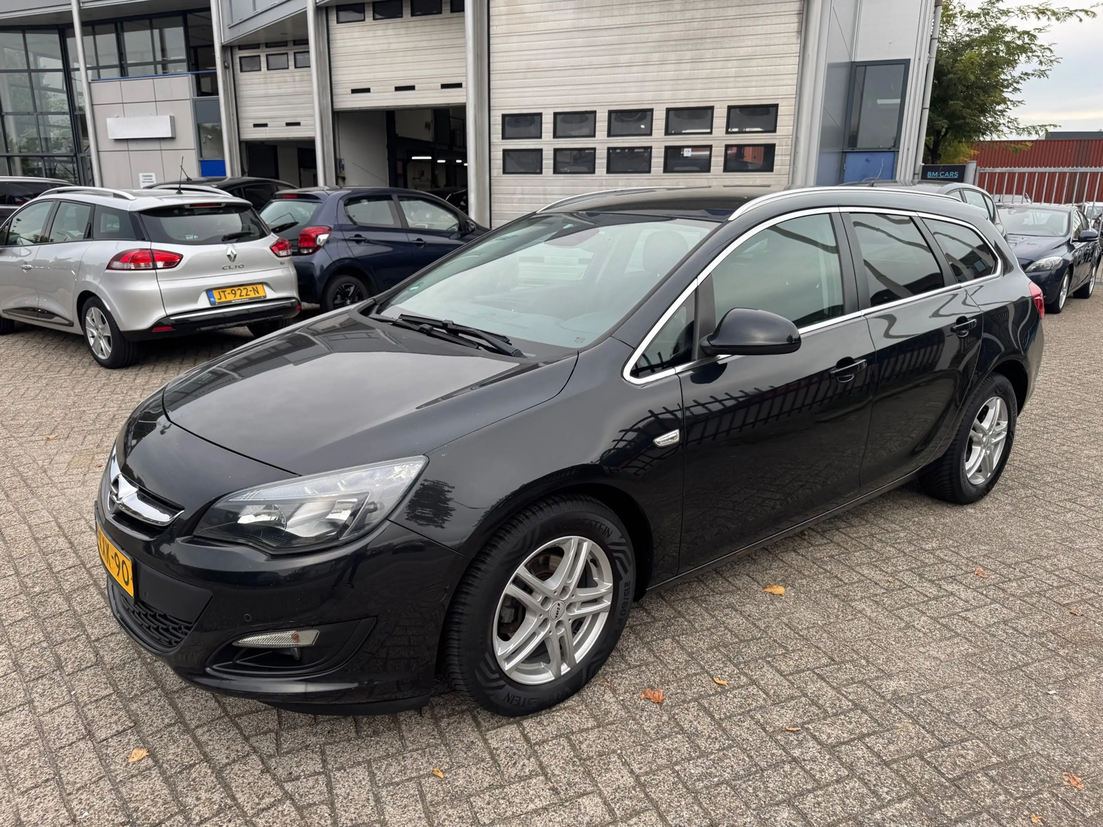 Opel Astra Sports Tourer 1.4 Turbo Business + Navi,Led,Pdc — photo 4