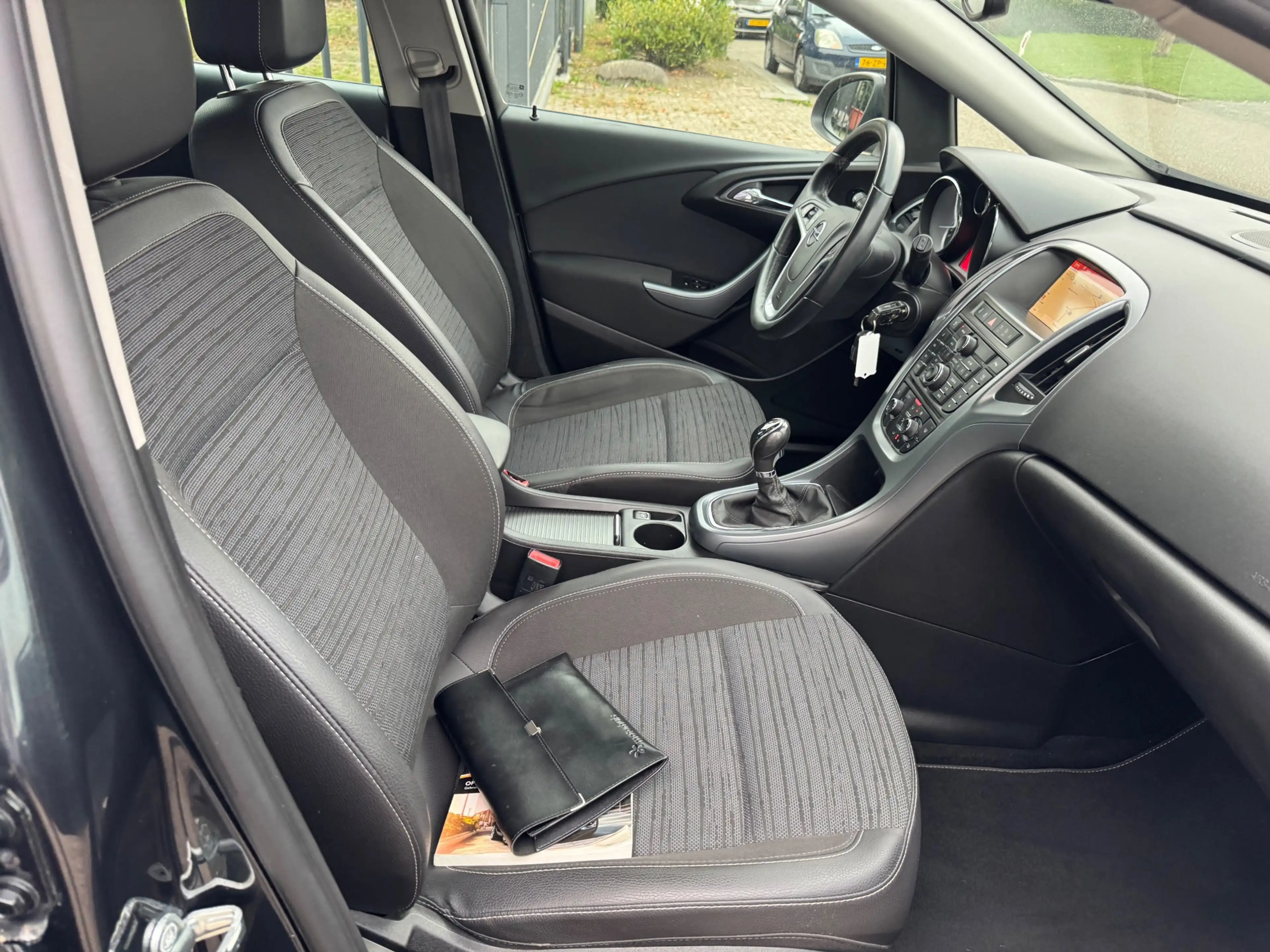 Opel Astra Sports Tourer 1.4 Turbo Business + Navi,Led,Pdc — photo 12