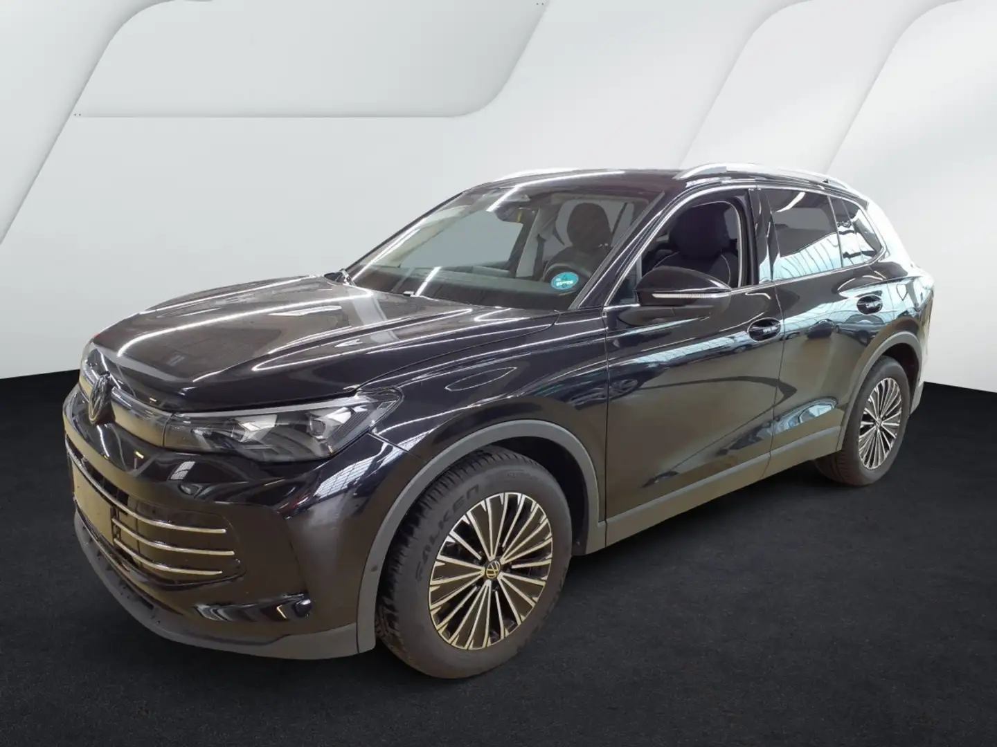 Volkswagen Tiguan Elegance 1.5 eTSI DSG AHK Navi IQLight IQDrive Zwart - 1