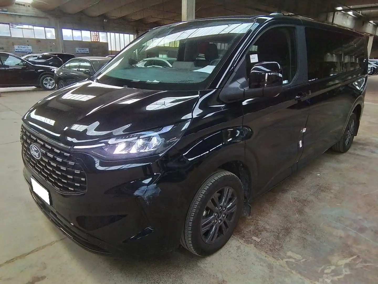 Ford Tourneo Custom 8 Posti L2 H1 Titanium 2.0 EcoBlue 136 CV Aut 8 M. Noir - 1