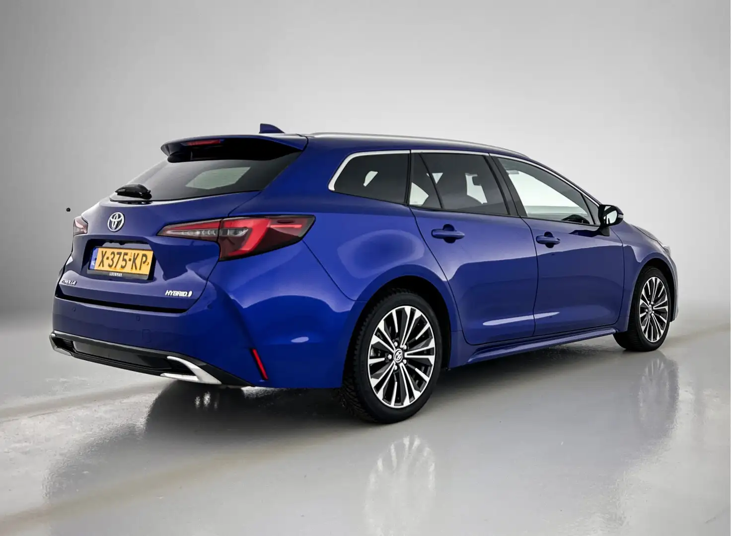 Toyota Corolla Touring Sports 1.8 Hybrid First Edition Blauw - 2