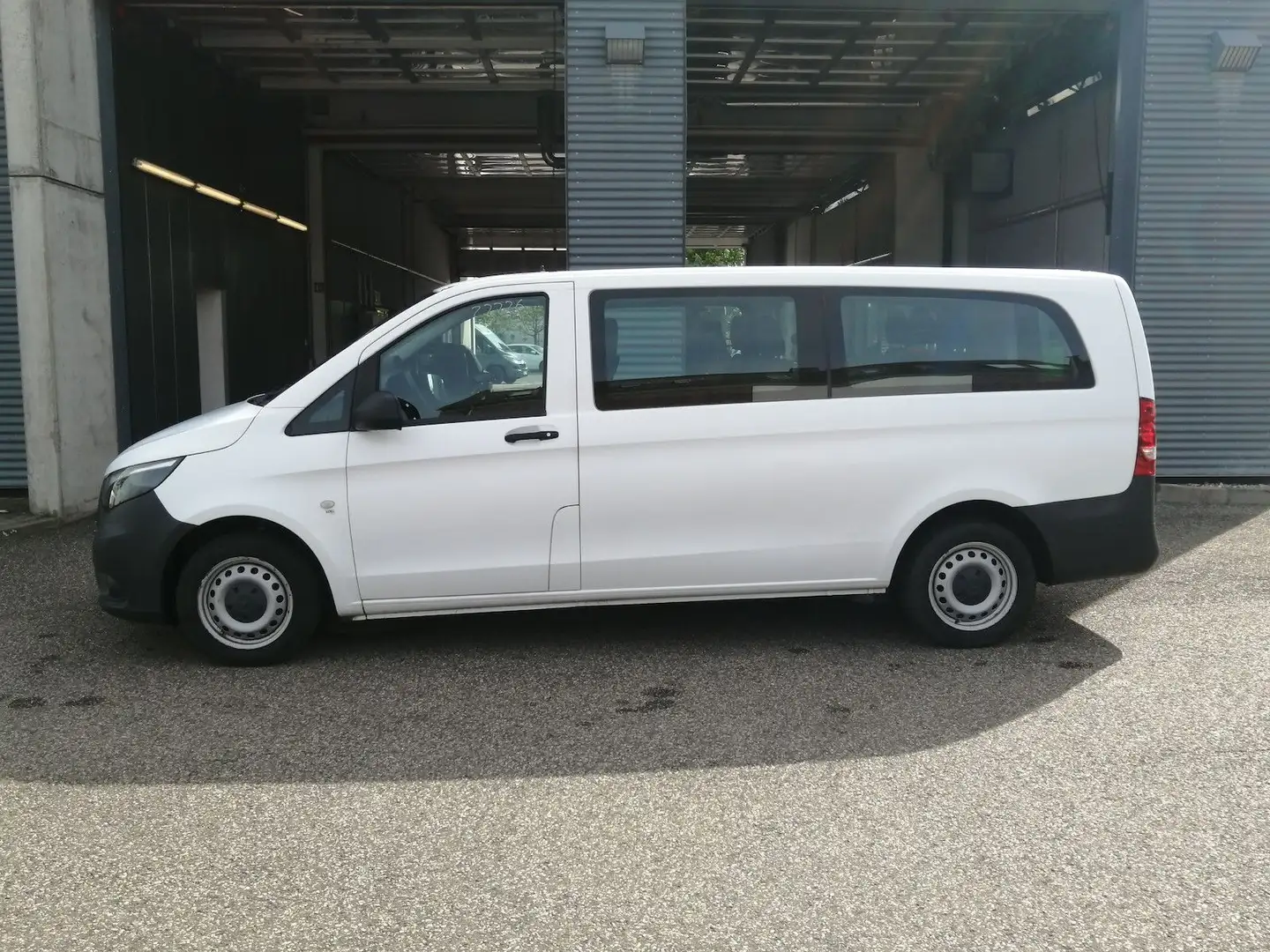 Mercedes-Benz Vito Tourer 114 CDI Extralang Pro 8 Sitze Klima Weiß - 2