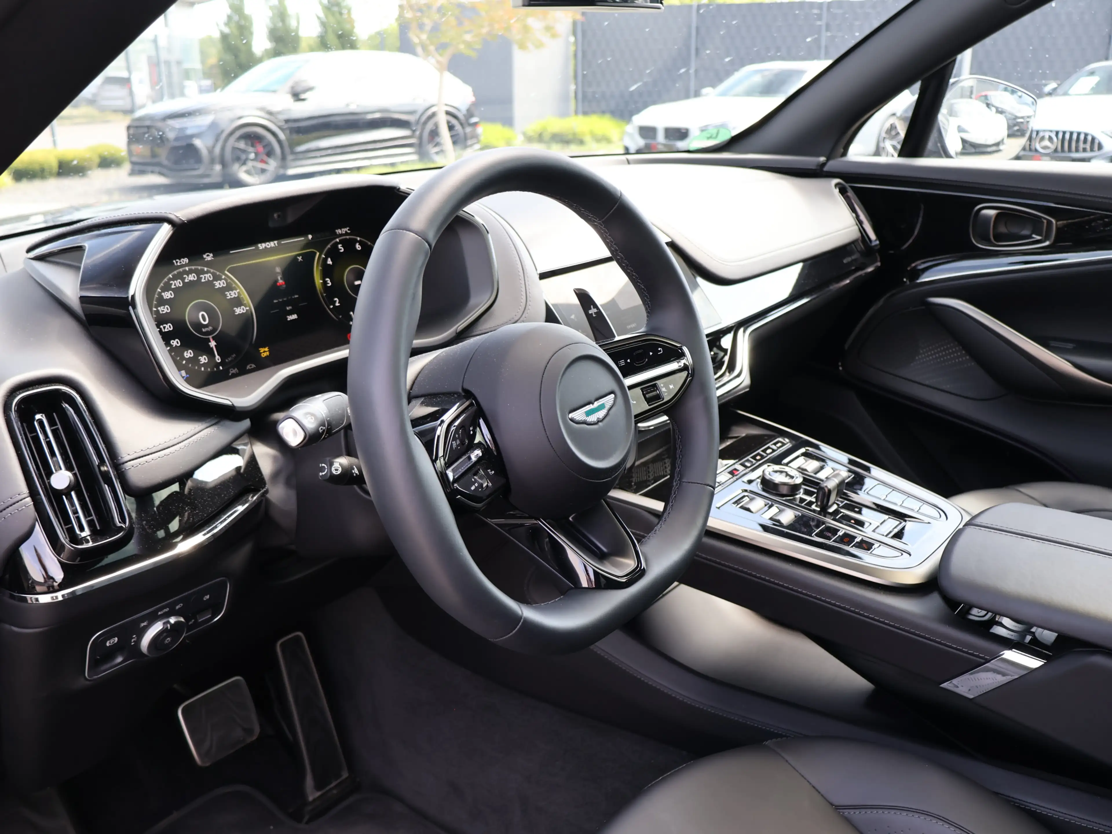 Aston Martin DBX s by -Q- Pano-Mesh Grill-ACC-360° — photo 15