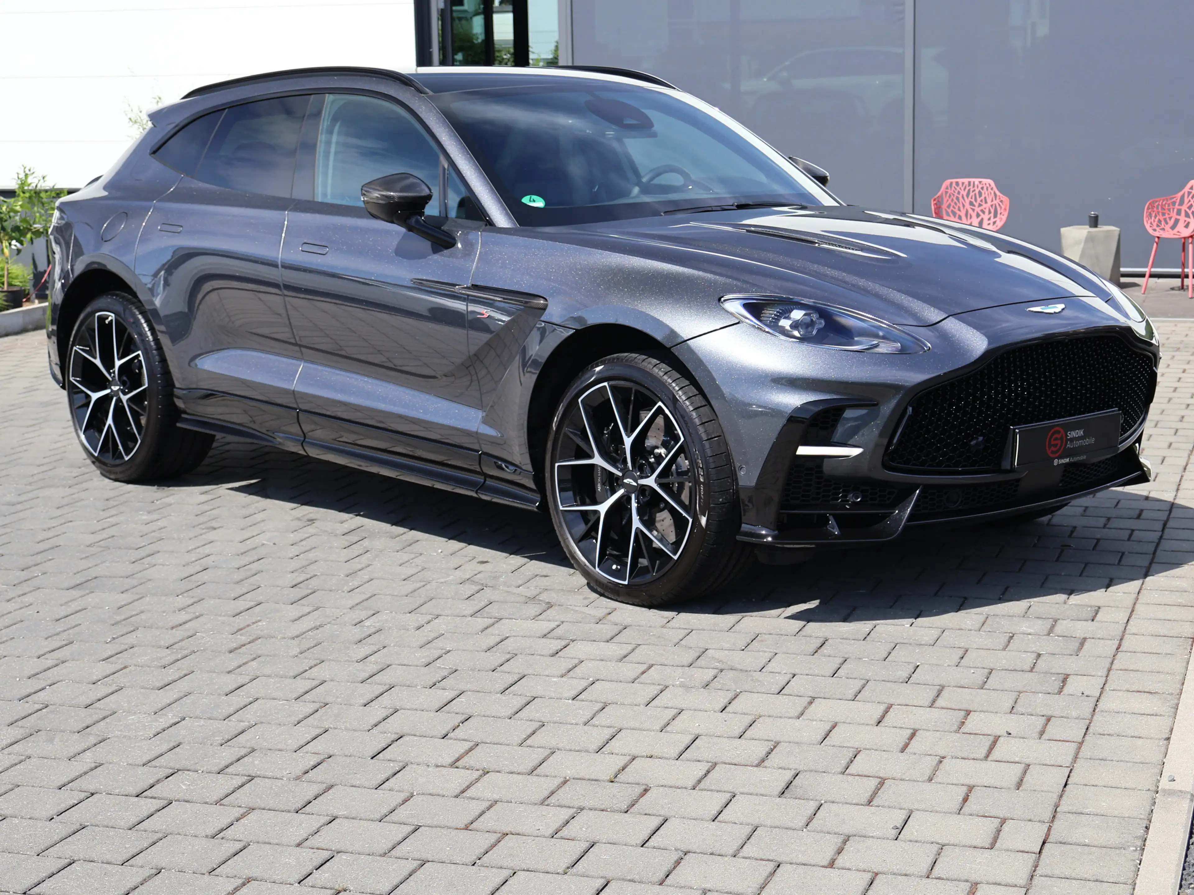Aston Martin DBX s by -Q- Pano-Mesh Grill-ACC-360° — photo 3