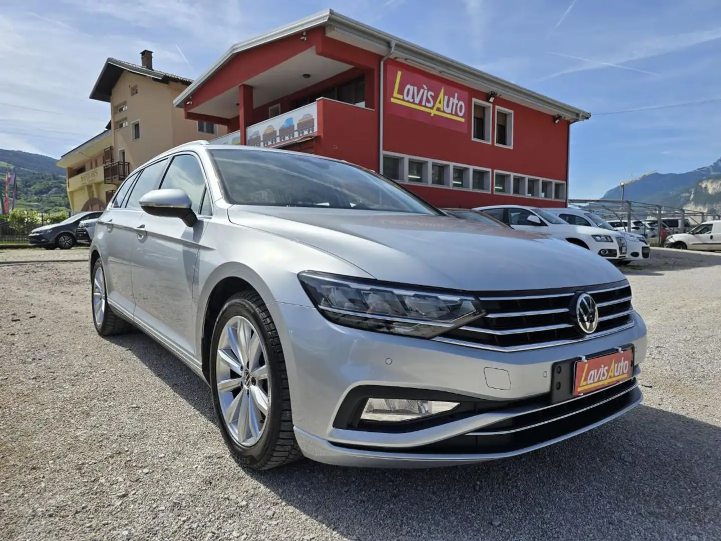 Volkswagen Passat 2.0 TDI SCR EVO DSG Business Grigio - 1