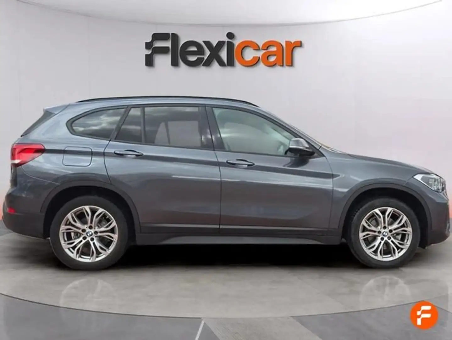 BMW X1 sDrive 18i Gris - 2