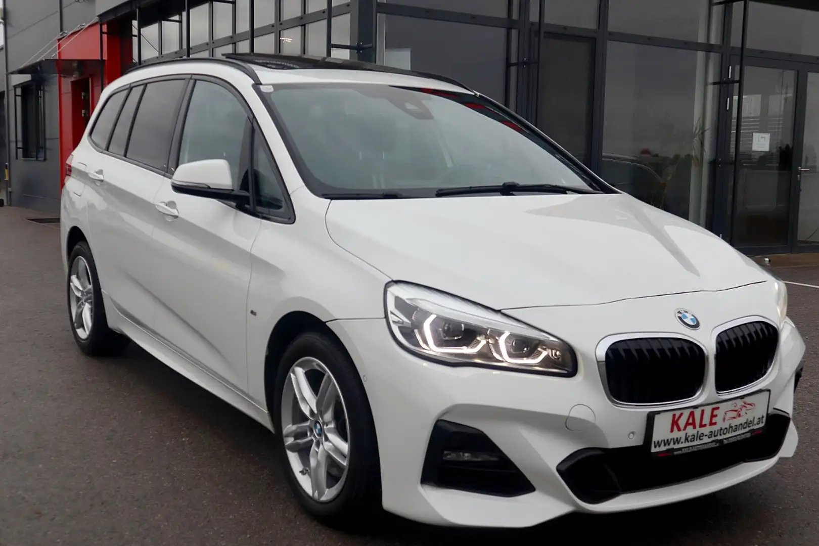 BMW 220 d Gran Tourer Aut.*M-Sportpaket*1.Besitz*Panora... Weiß - 2