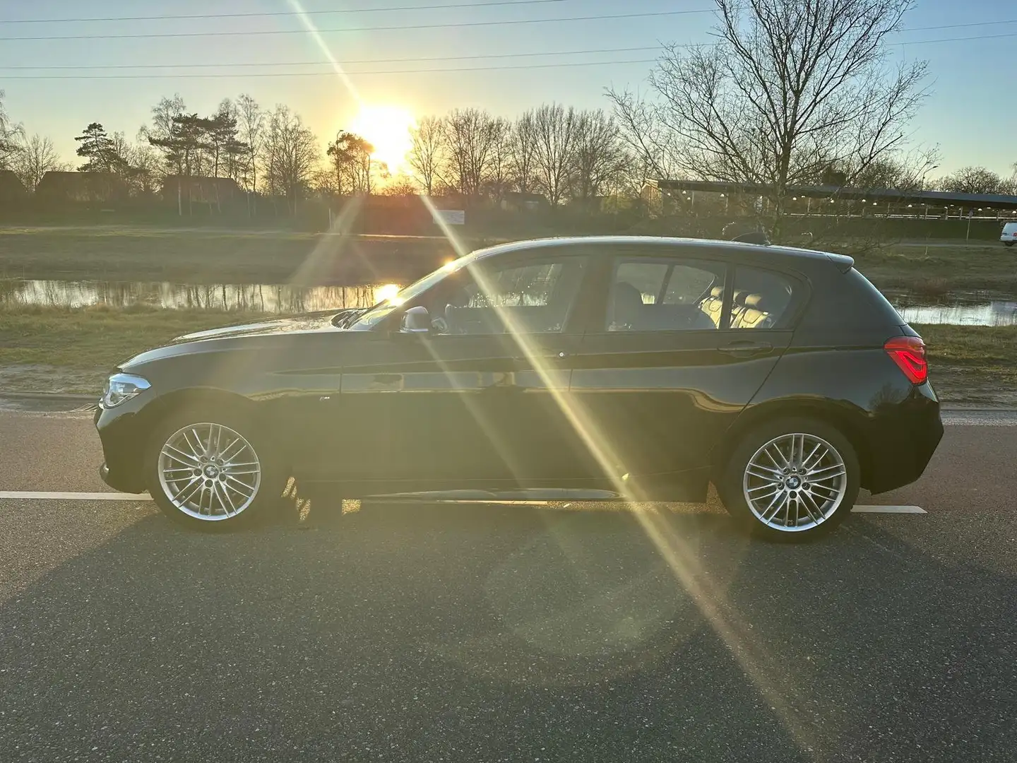 BMW 116 116i Sportpakket High Executive Zwart - 1