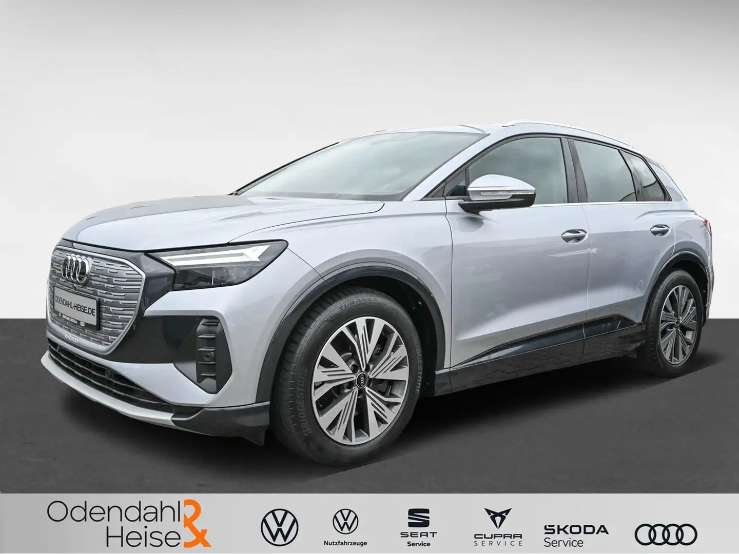 Audi Q4 e-tron 40 e-tron PANO / RFK / ACC / VZE / SHV Navi Silber - 1