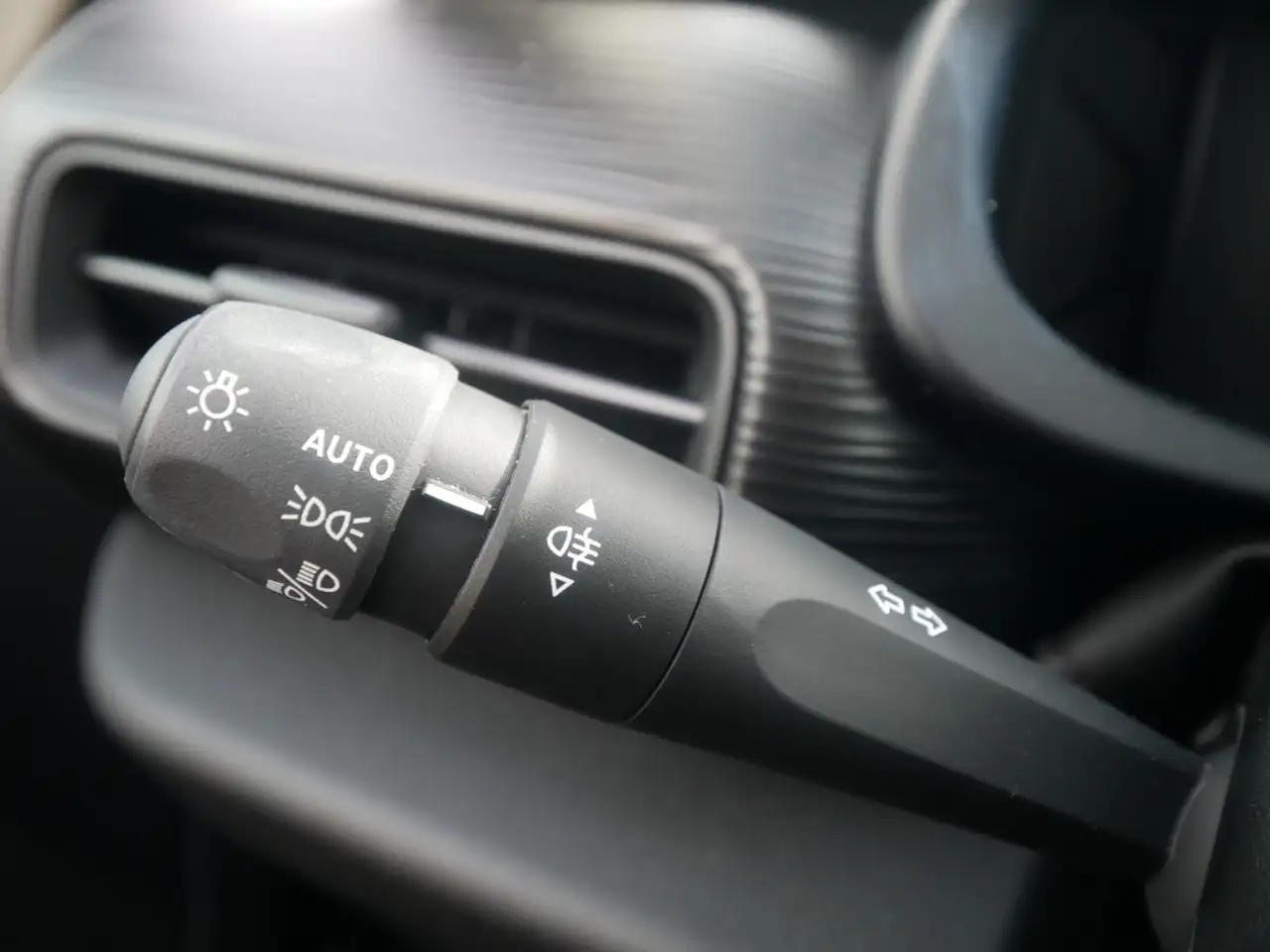 Jeep Avenger LONGITUDE 1.2 T3 100 PS APPLE CARPLAY PDC 20