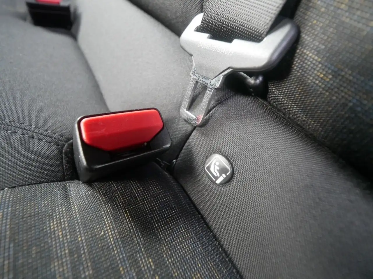 Jeep Avenger LONGITUDE 1.2 T3 100 PS APPLE CARPLAY PDC 13