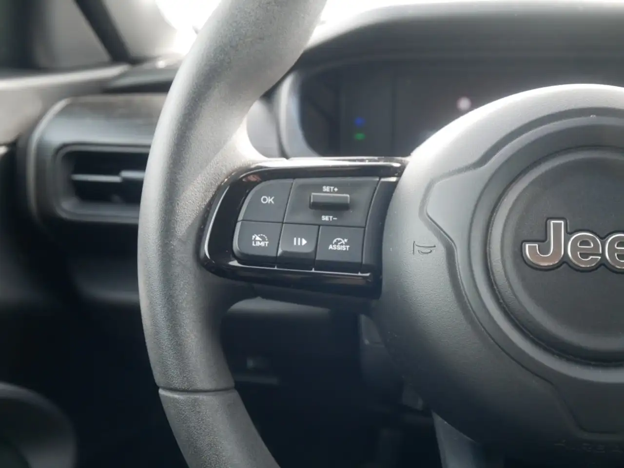 Jeep Avenger LONGITUDE 1.2 T3 100 PS APPLE CARPLAY PDC 17