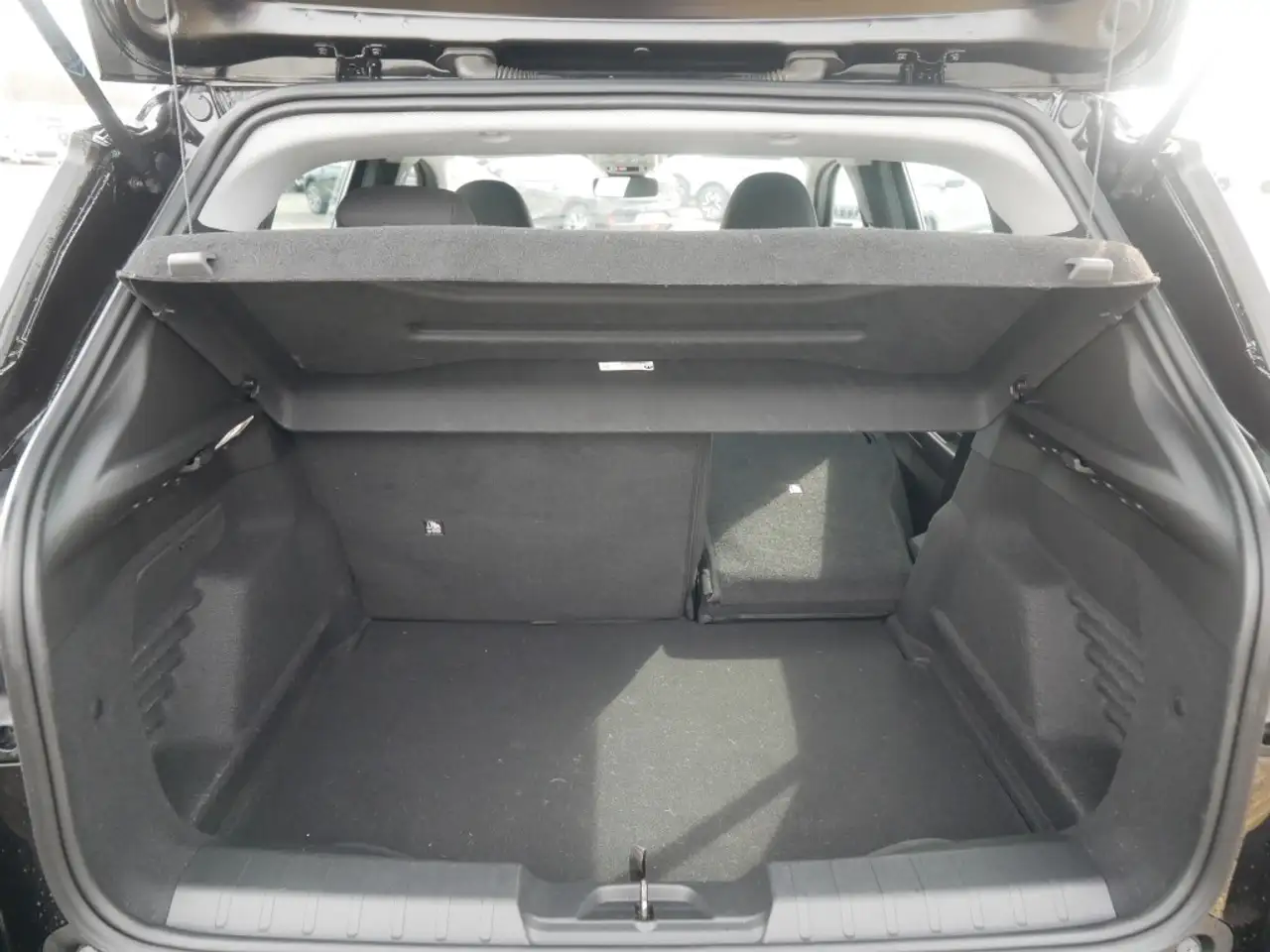 Jeep Avenger LONGITUDE 1.2 T3 100 PS APPLE CARPLAY PDC 28