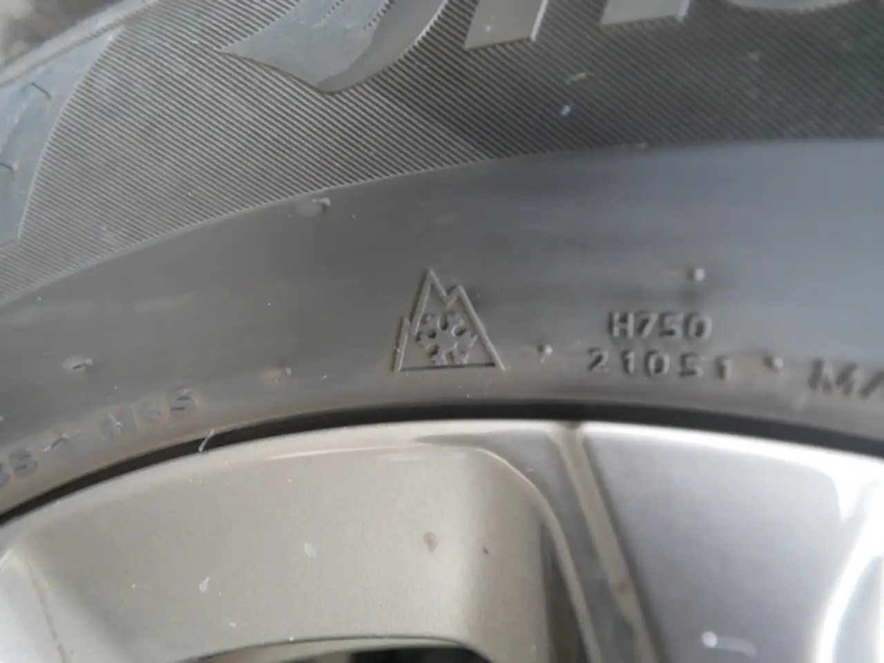 Jeep Avenger LONGITUDE 1.2 T3 100 PS APPLE CARPLAY PDC 31