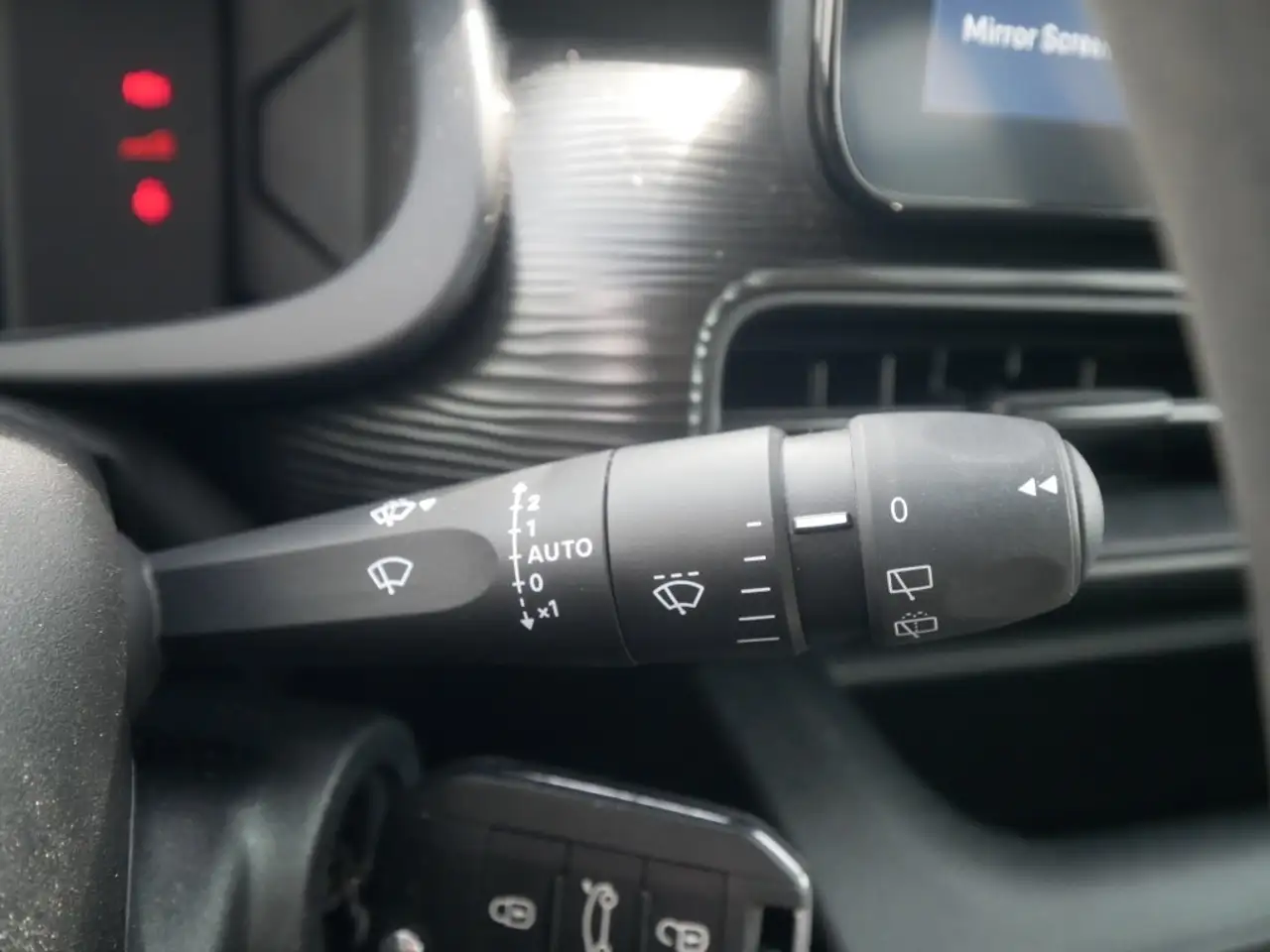 Jeep Avenger LONGITUDE 1.2 T3 100 PS APPLE CARPLAY PDC 21