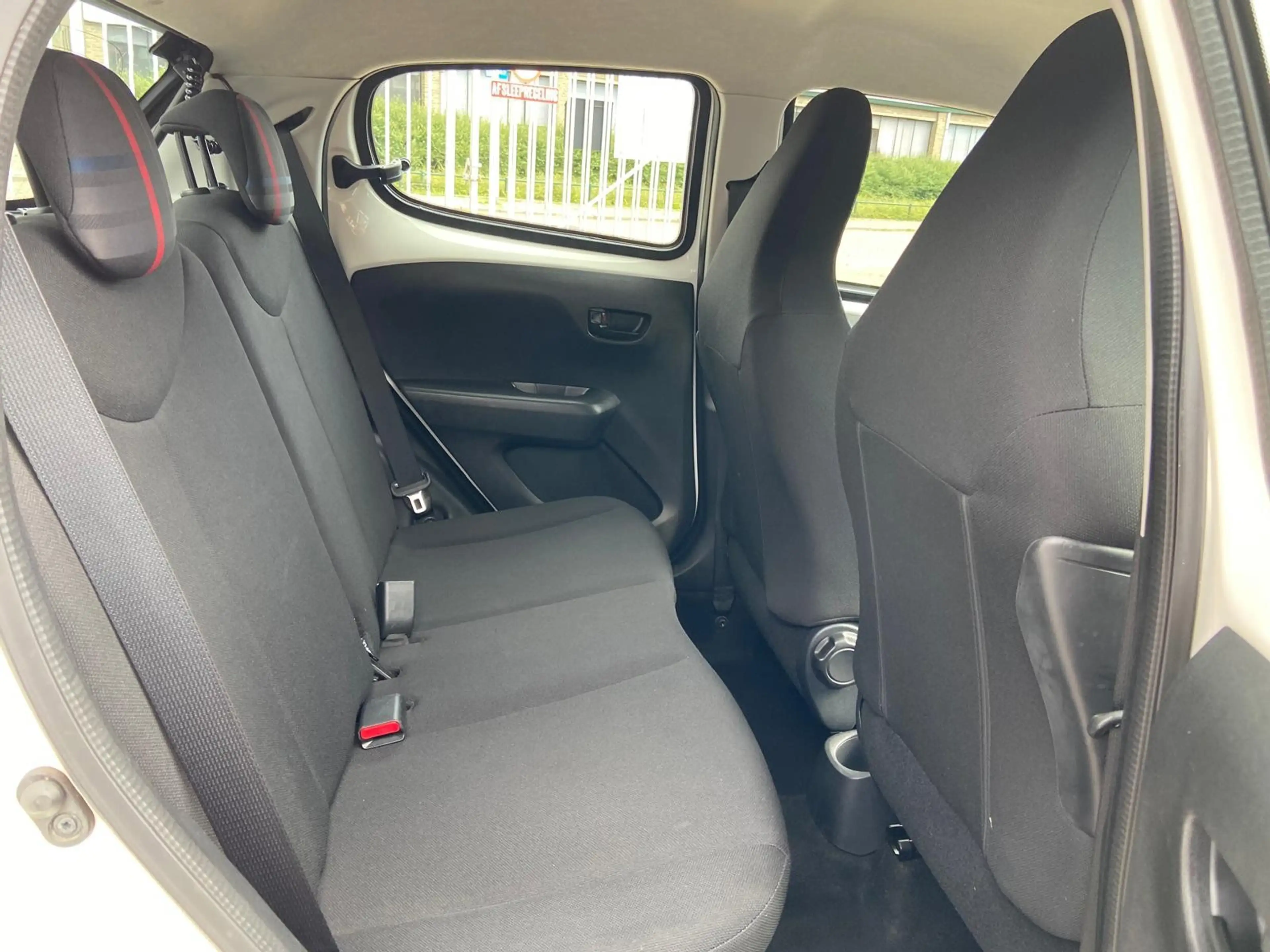 Peugeot 108 1.0 e-VTi Active 5-deurs - Airco - Led-dagrijverli — photo 11