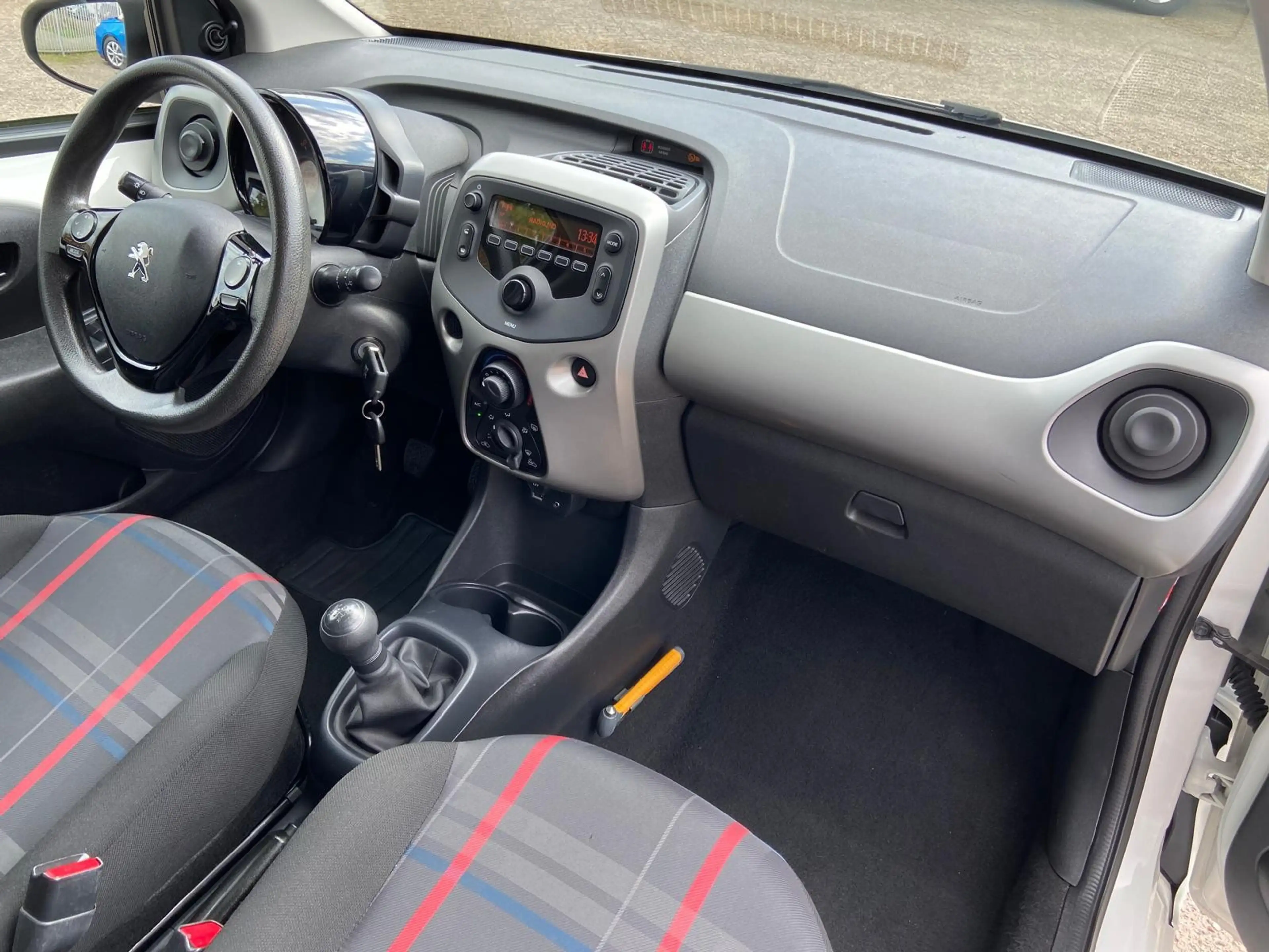 Peugeot 108 1.0 e-VTi Active 5-deurs - Airco - Led-dagrijverli — photo 10